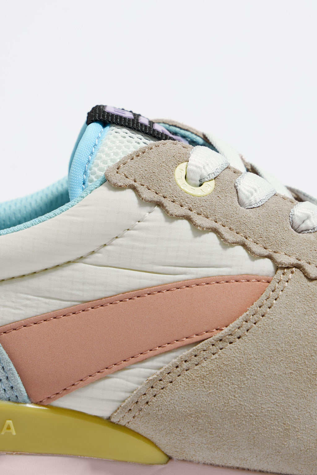 Beige 13 19 technical sneaker