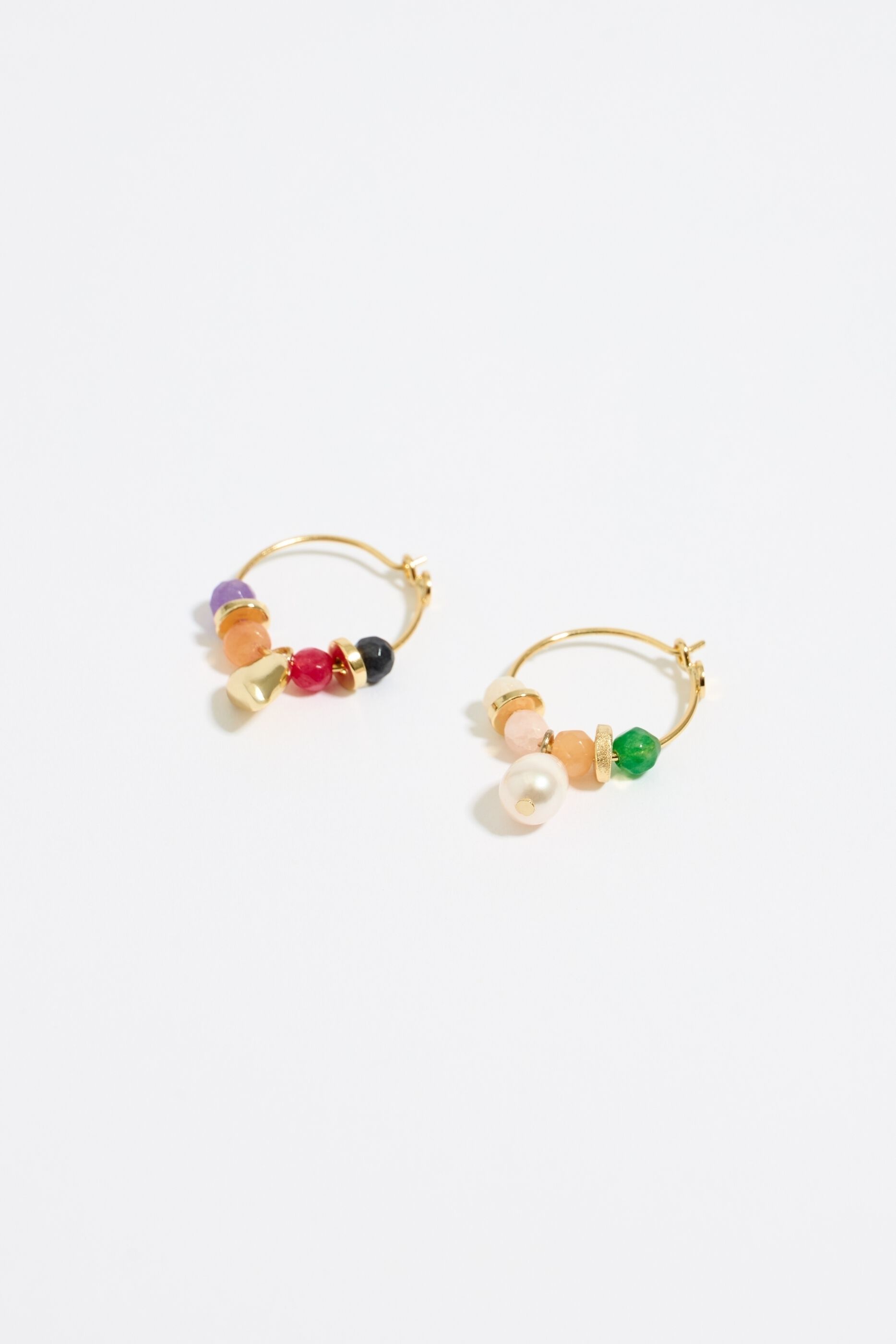 Heart and multicolor pearl hoop earrings