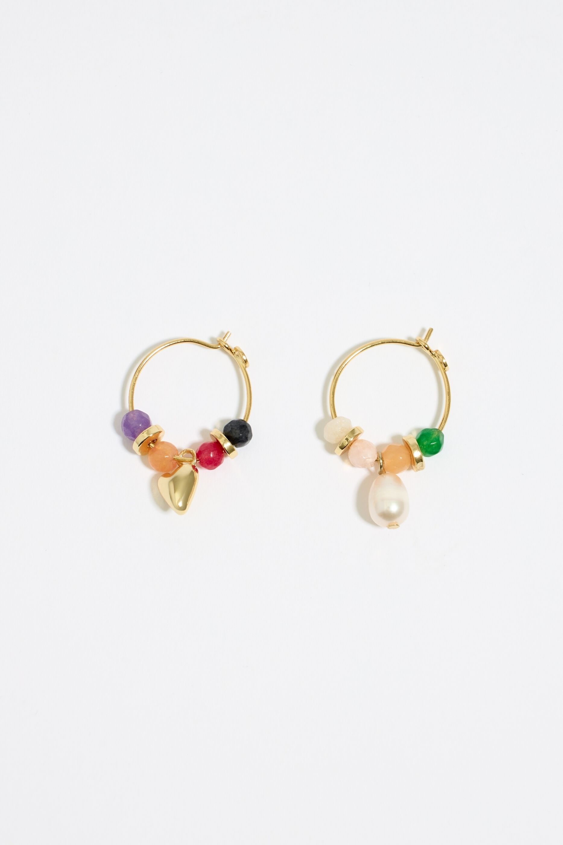 Heart and multicolor pearl hoop earrings