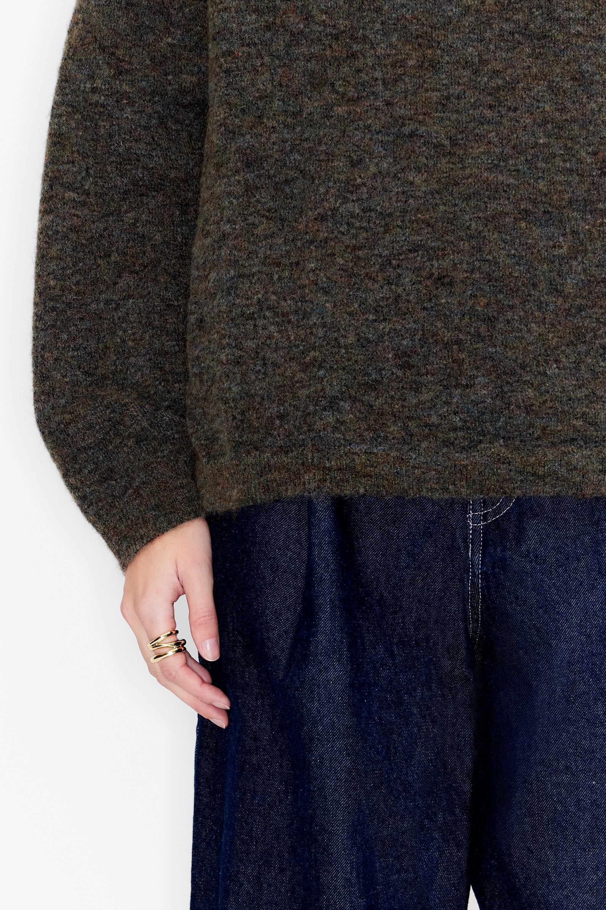 Gold three-band ring