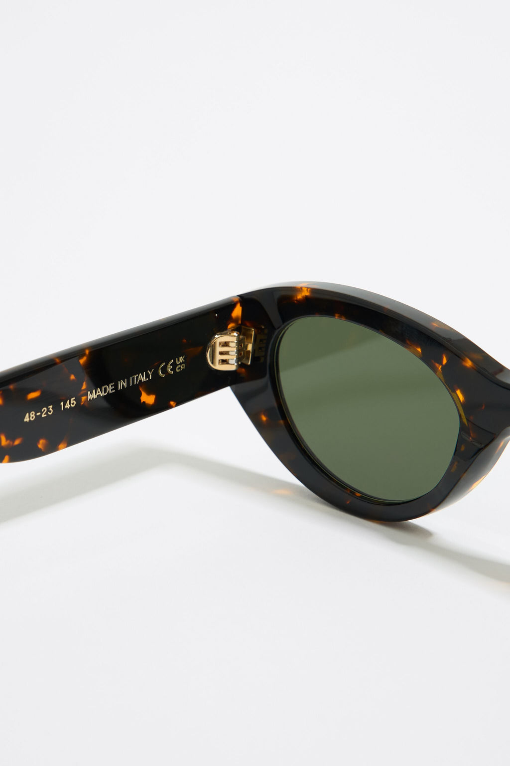 Amber cat-eye sunglasses