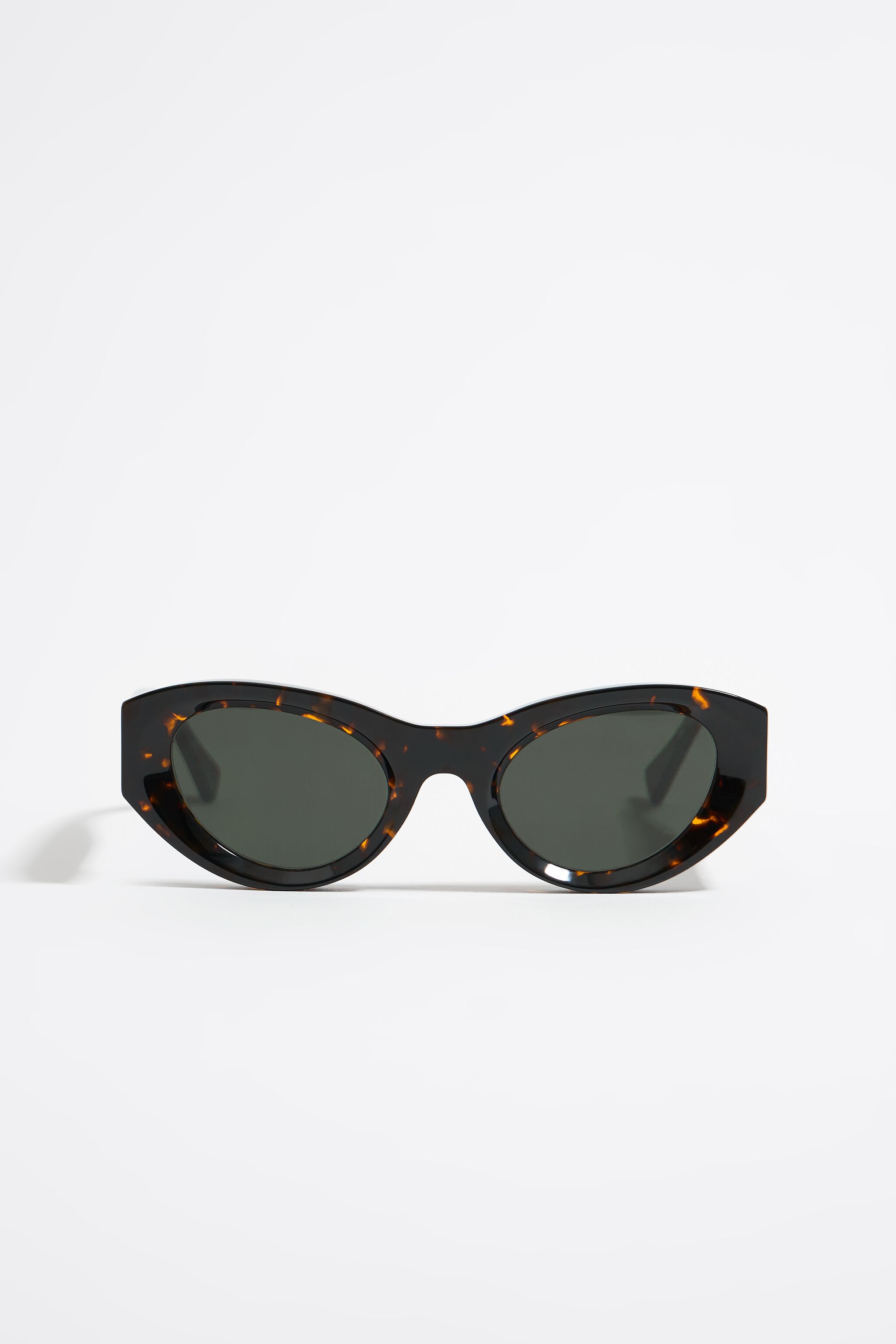Amber cat-eye sunglasses