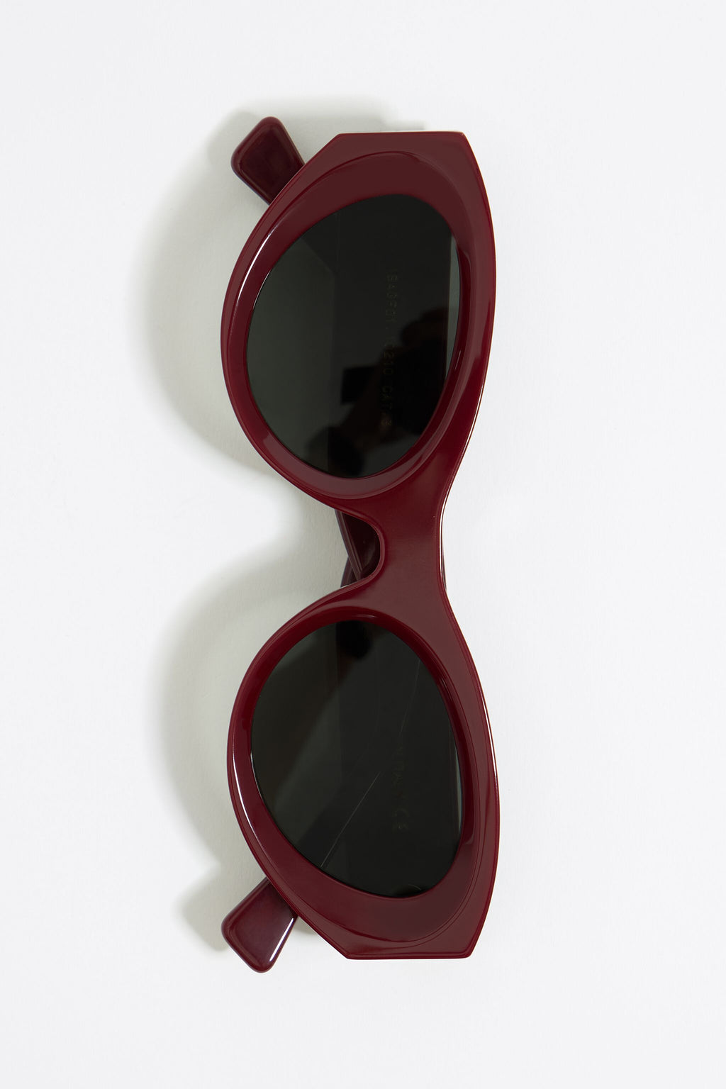 Burgundy cat-eye sunglasses