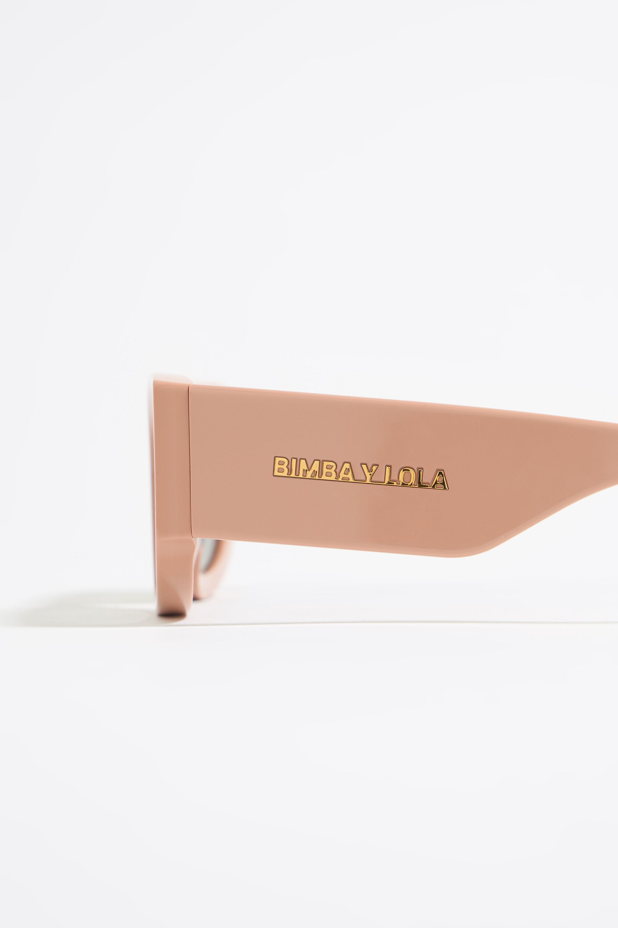 Pink rectangular sunglasses