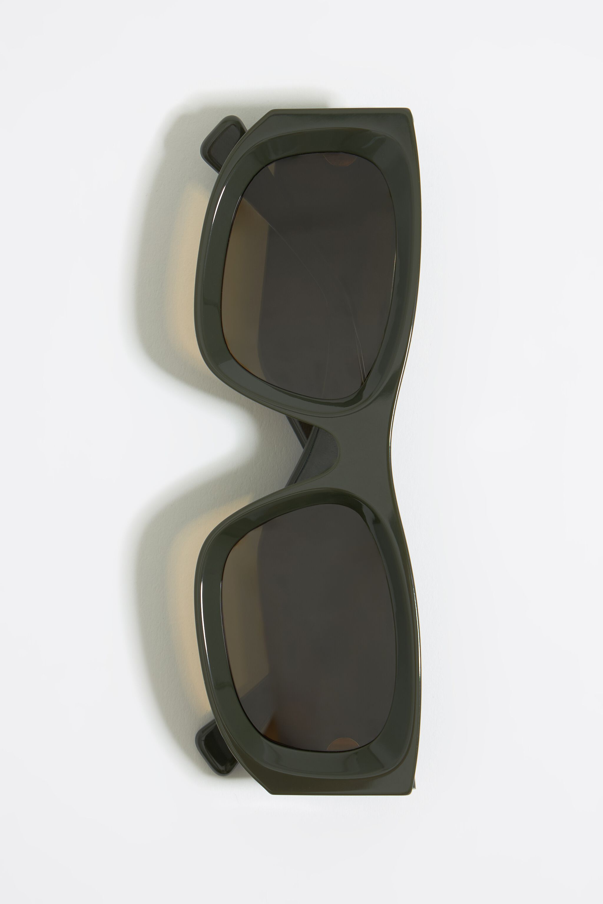Military green rectangular sunglasses