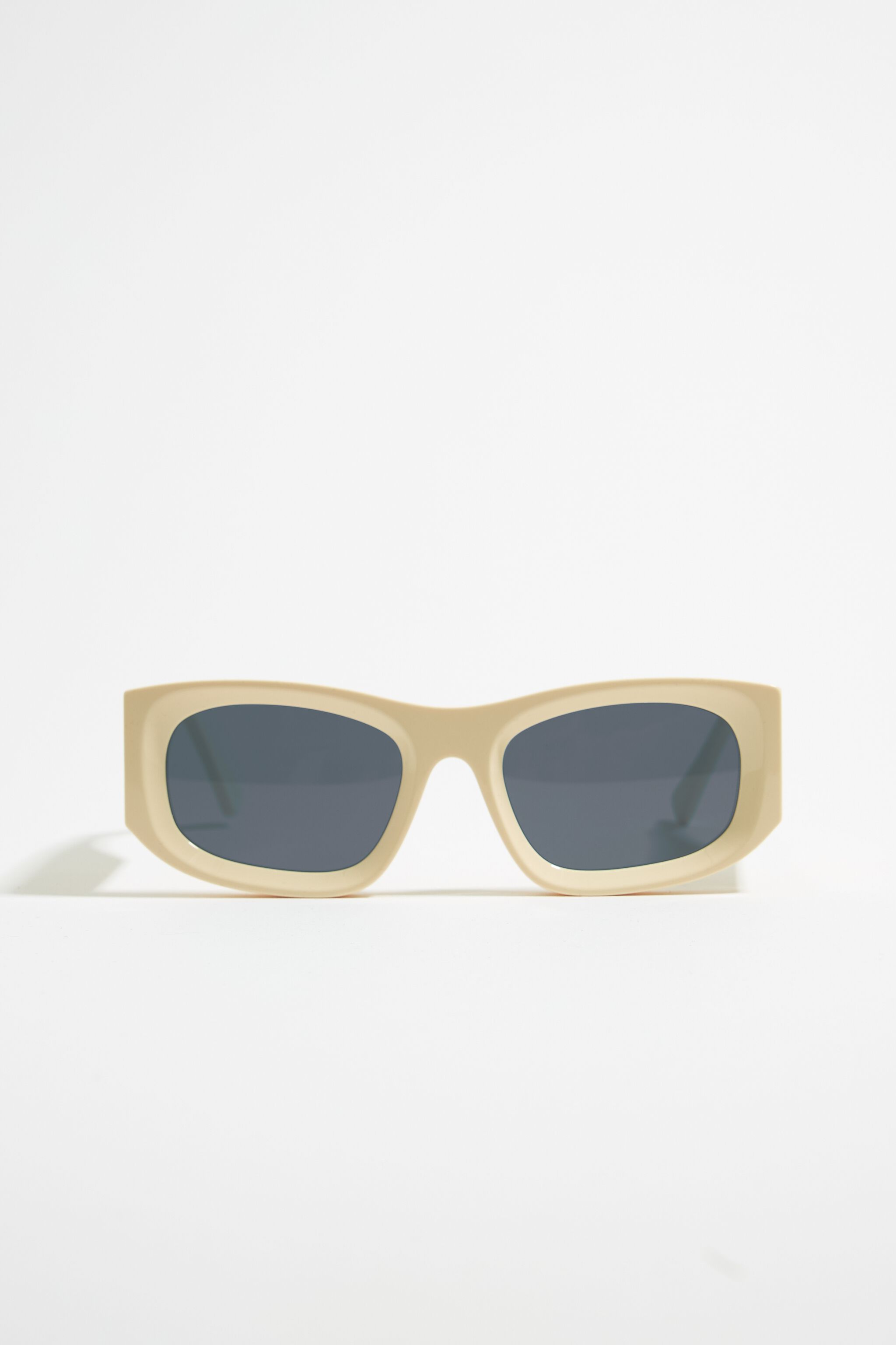 Cream rectangular sunglasses