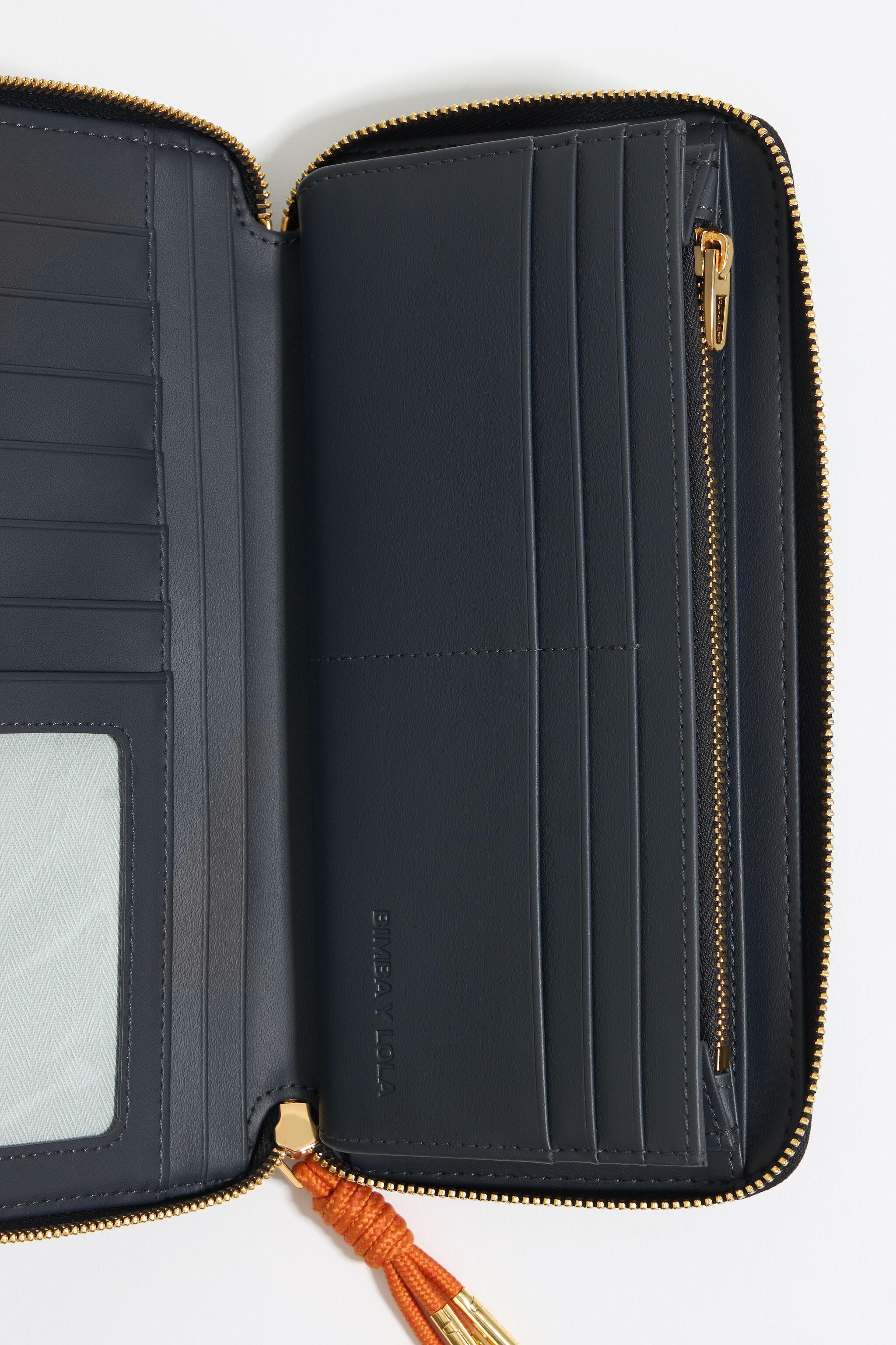 Black leather horizontal with zip wallet