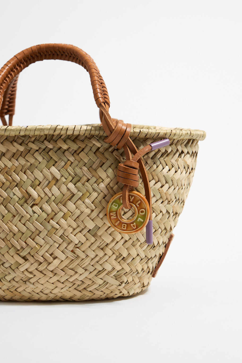 Medium natural basket