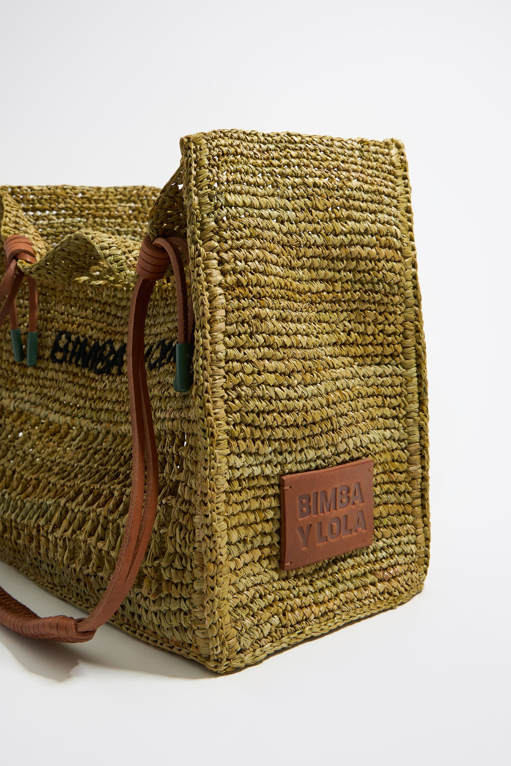 Large khaki raffia tote bag