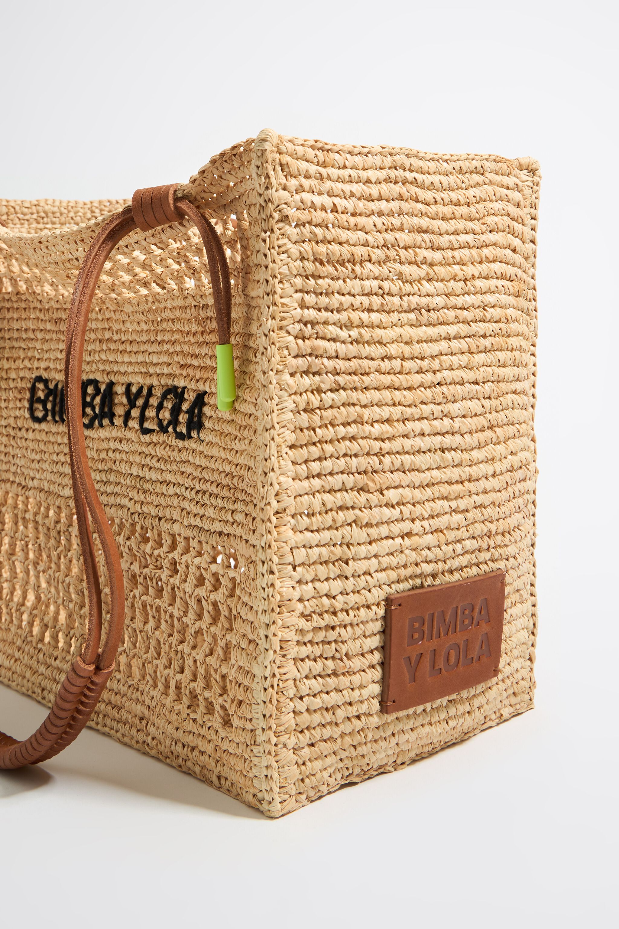 Maxi natural raffia tote bag