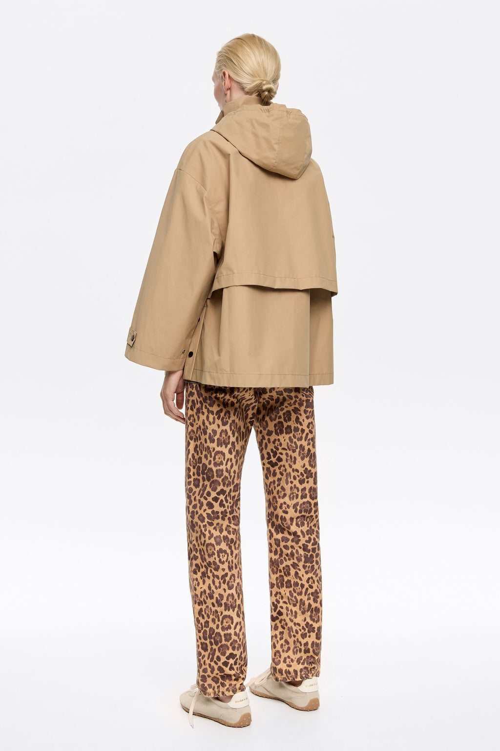 Camel A-line trench