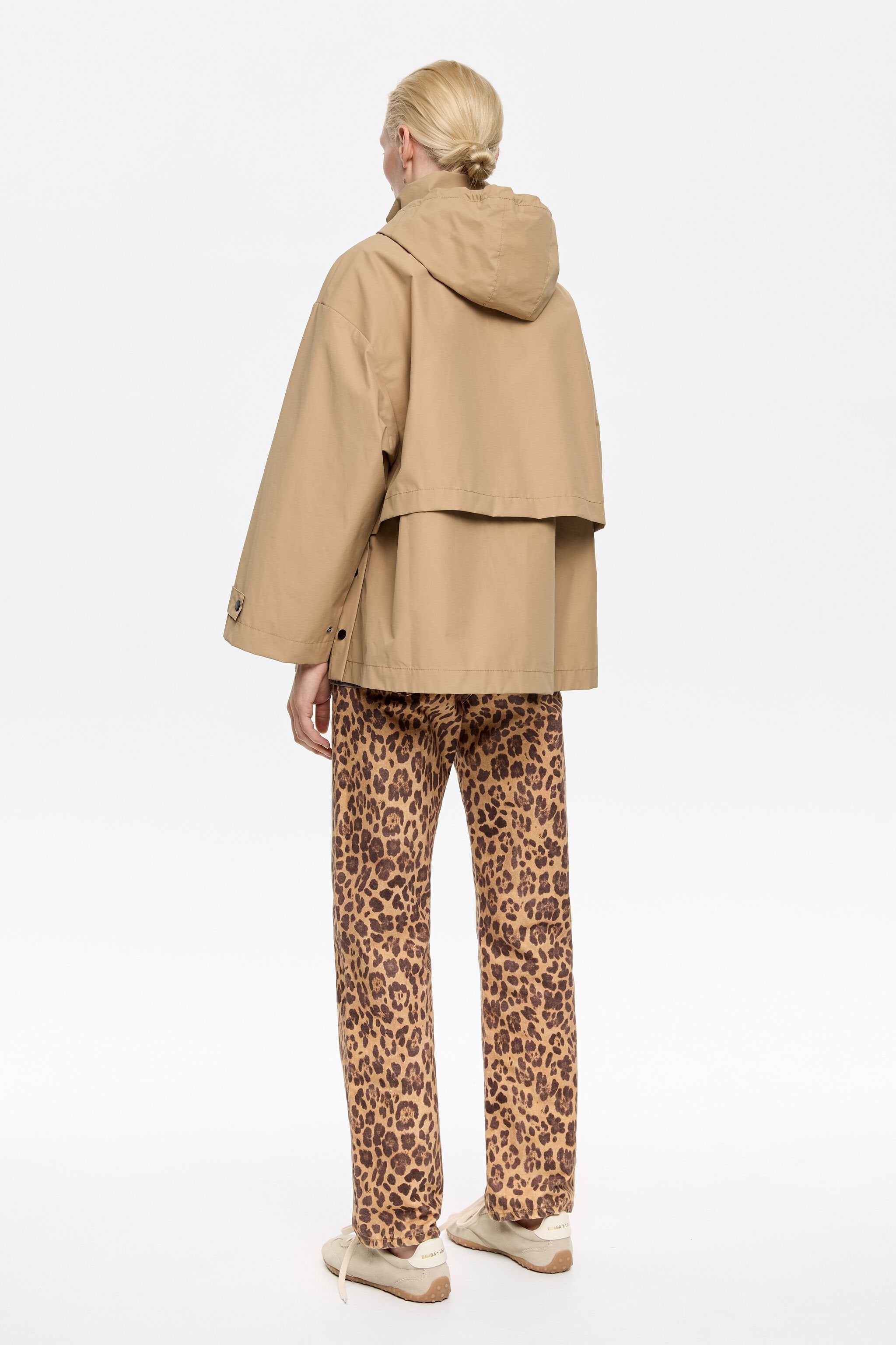 Camel A-line trench
