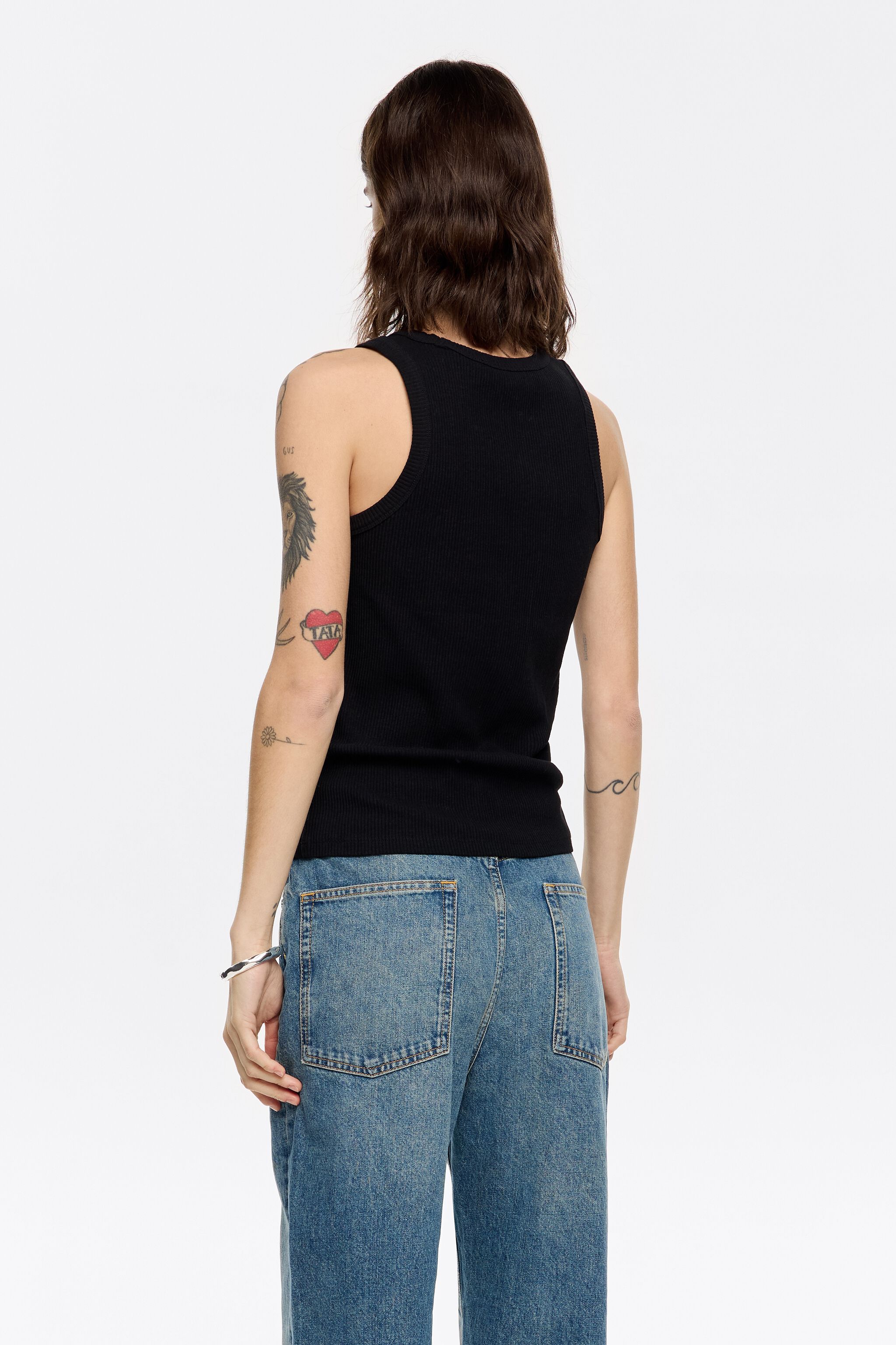 Black fitted Chili top