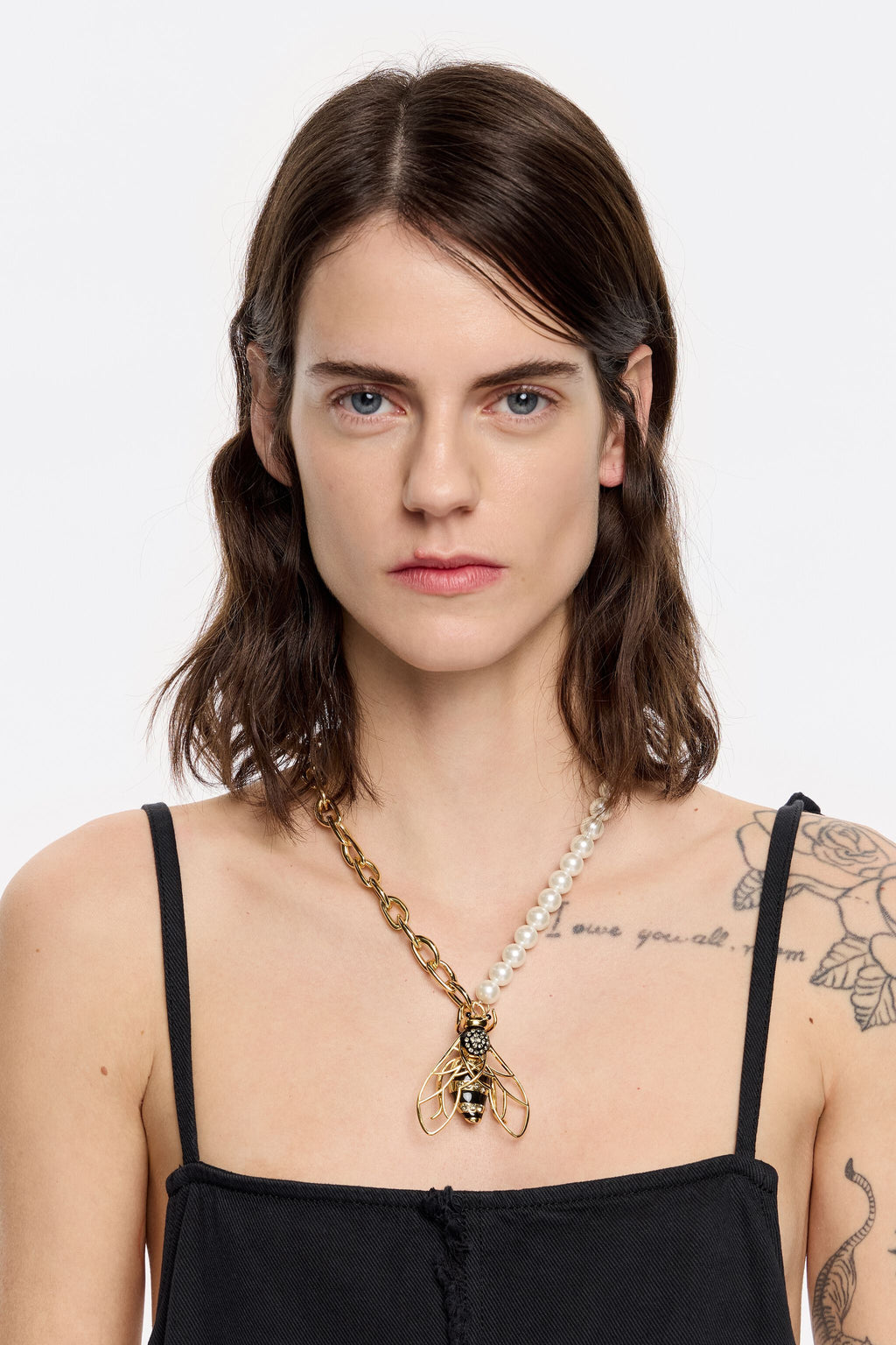 Black bee and pearls chain necklace