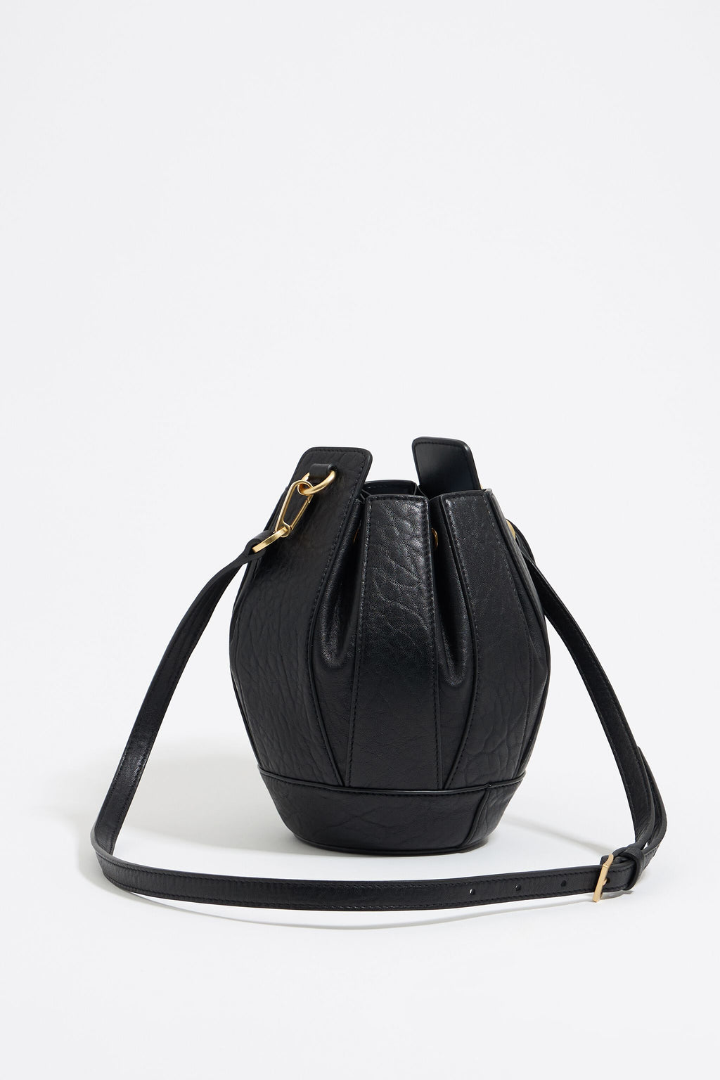 Small black Ball bucket bag