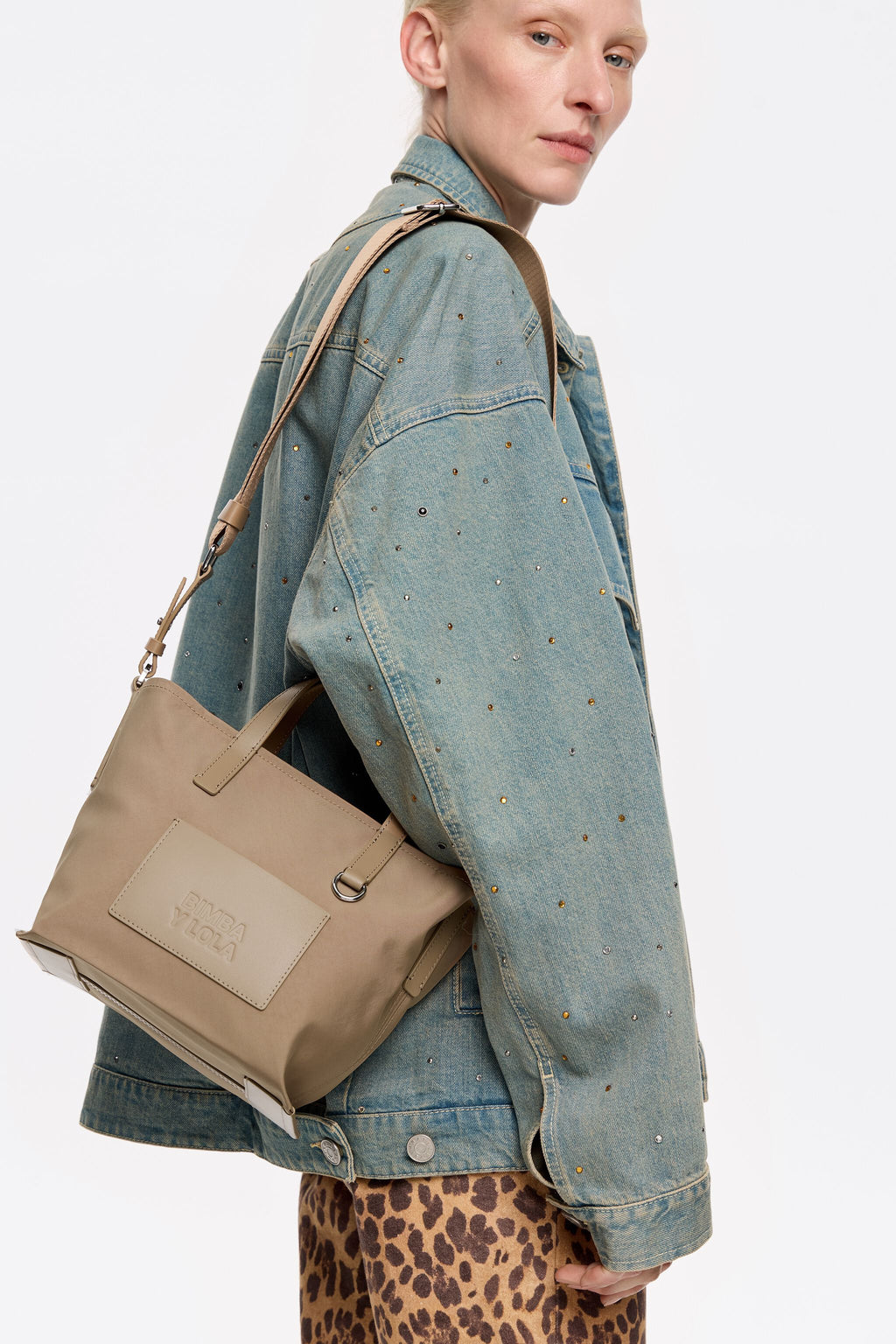 Small bark brown nylon crossbody bag