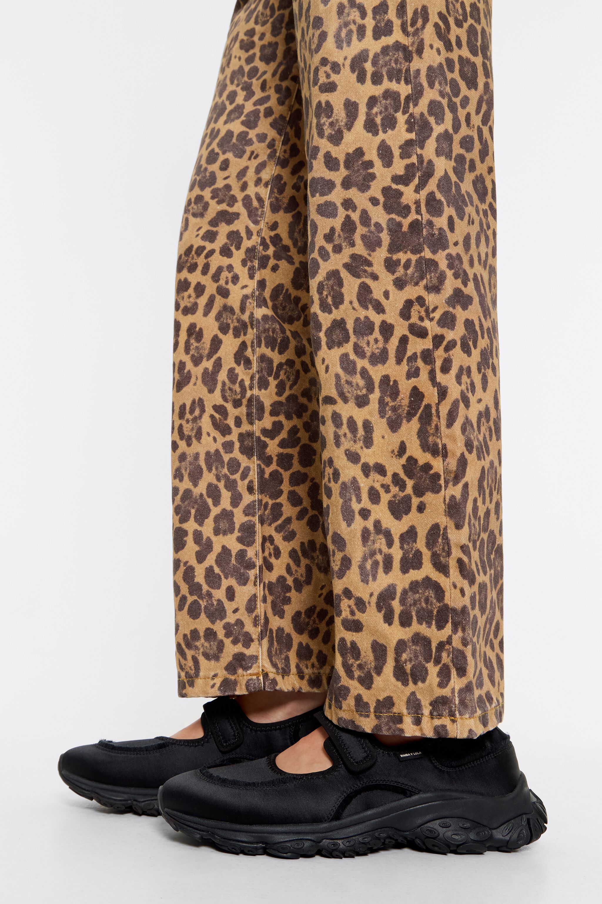 Black octopus Mary-Jane runner ballerina