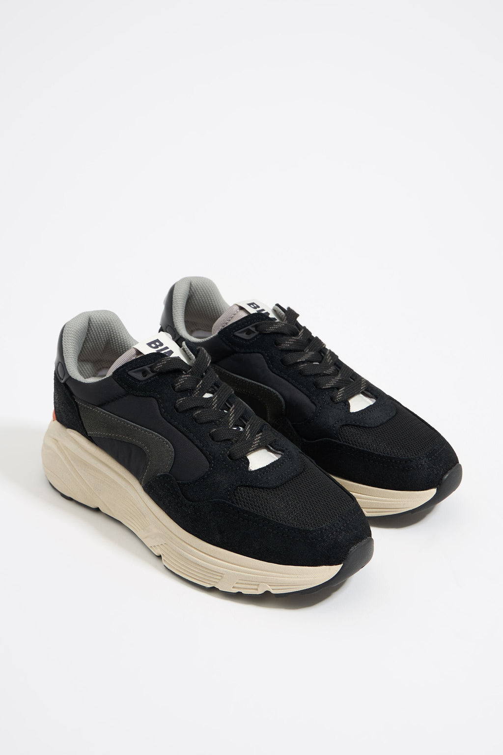 Black 13 12 jogger sneaker