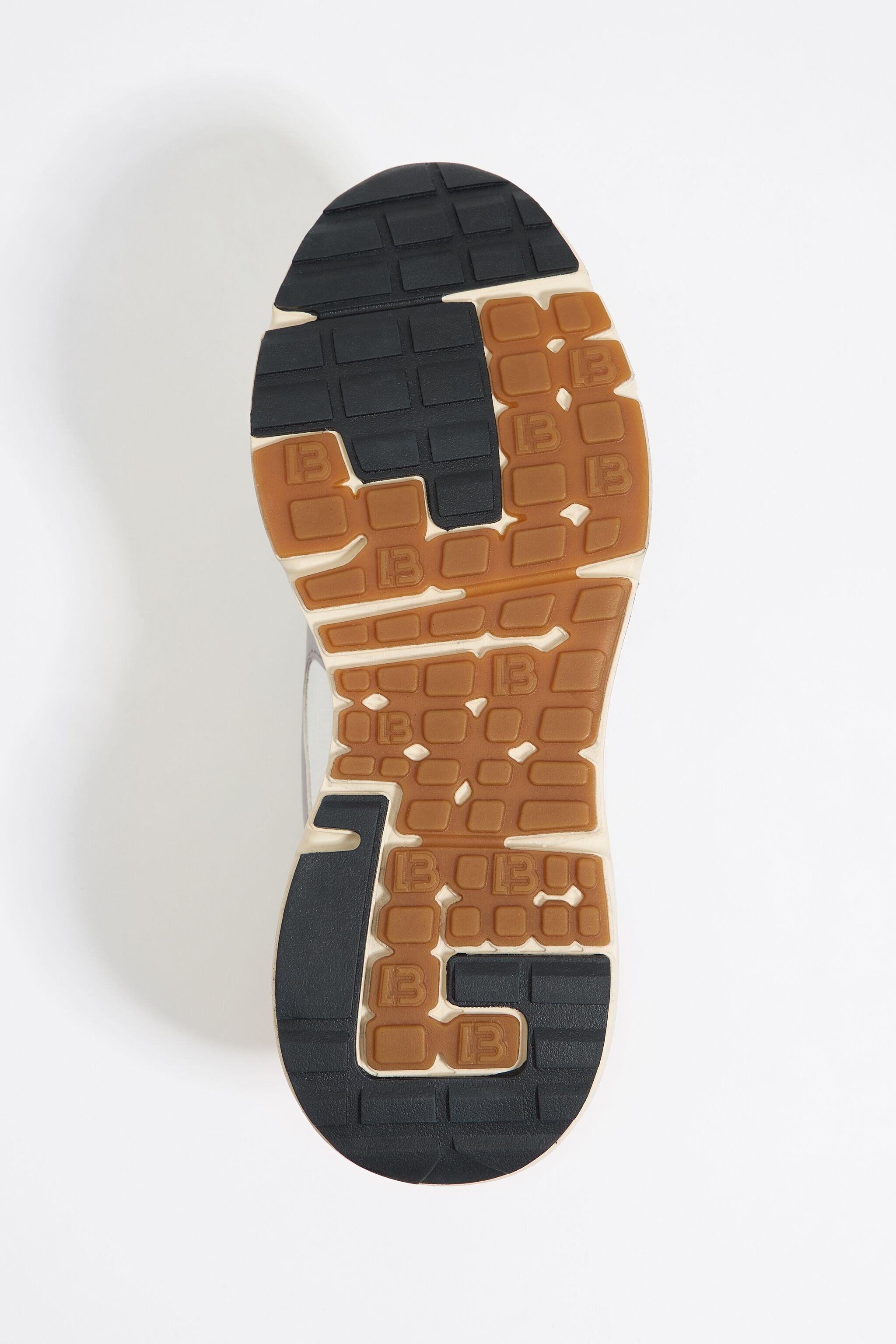 White 13 12 jogger sneaker