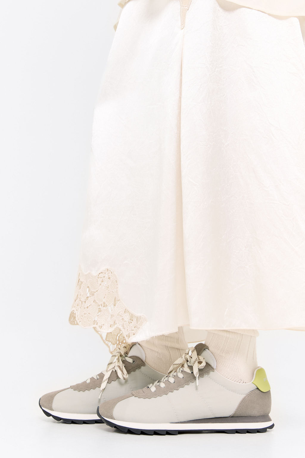 Gray 13 18 retro sneaker