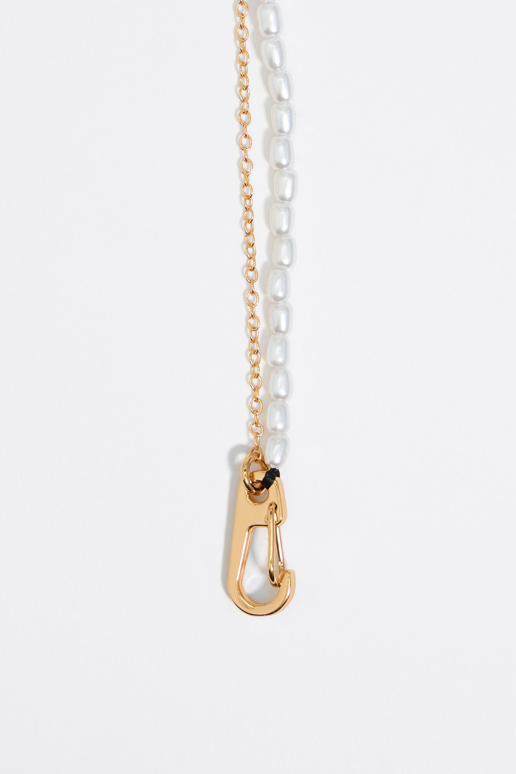 Pearls and crystals logo heart necklace