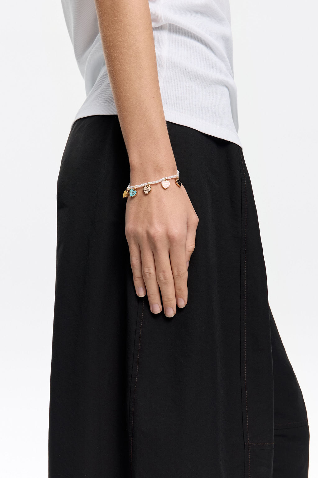 Multicolor Heart logo pearl bracelet