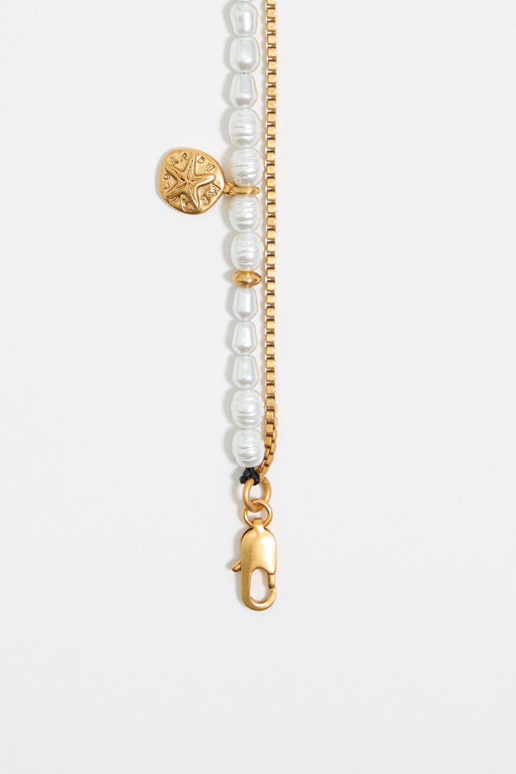 Coin logo pearl bracelet