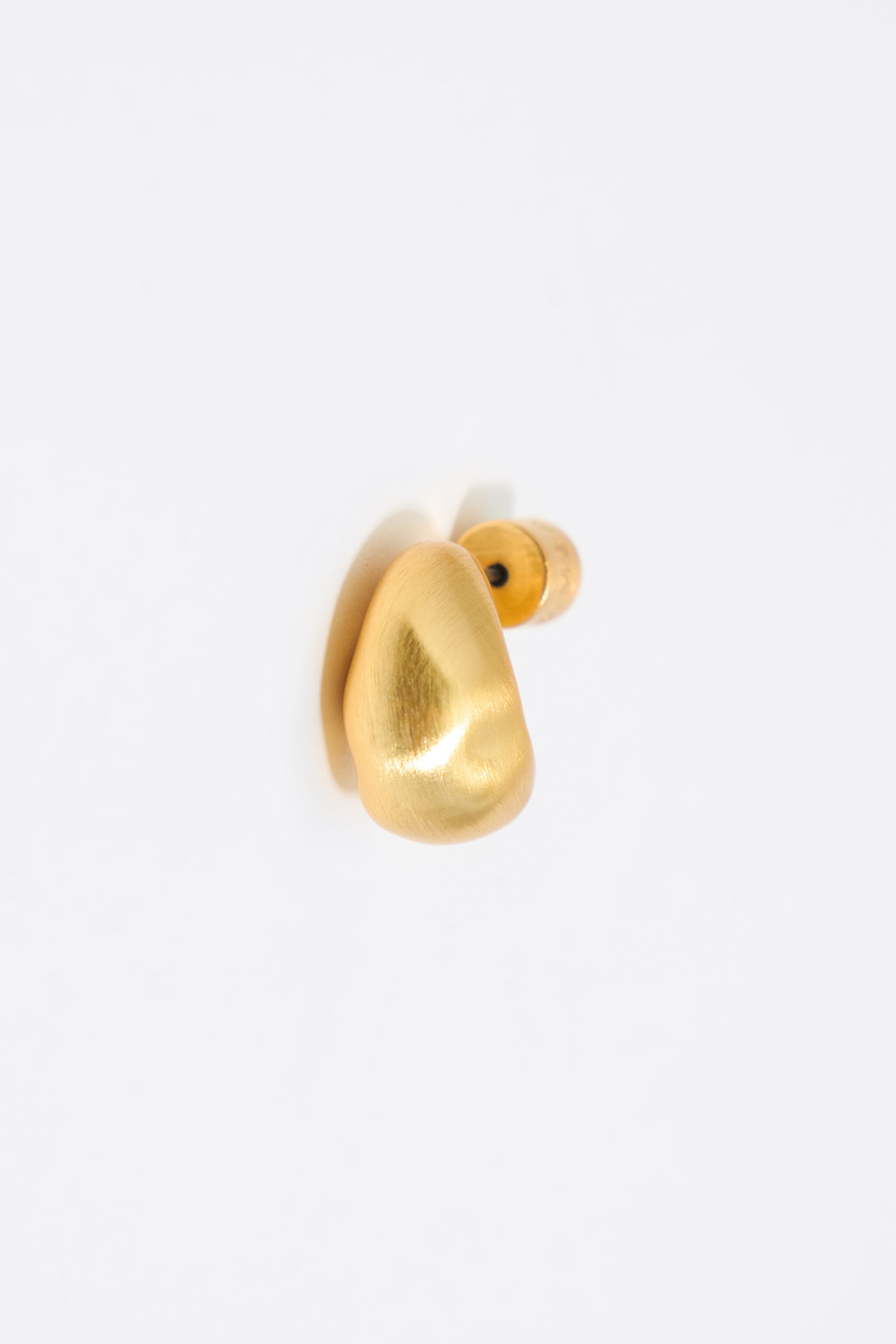 Textured matte gold earrings