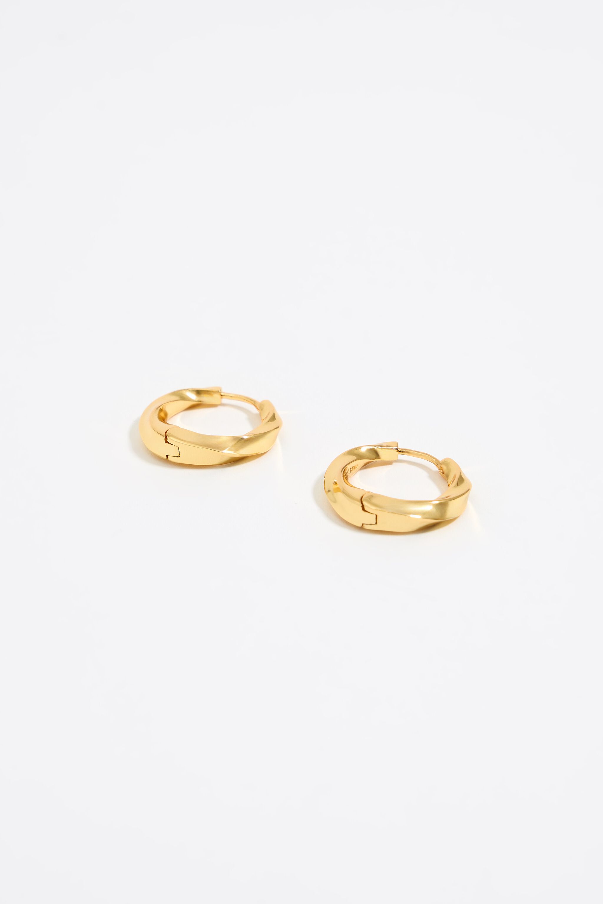 Textured gold hoop earrings