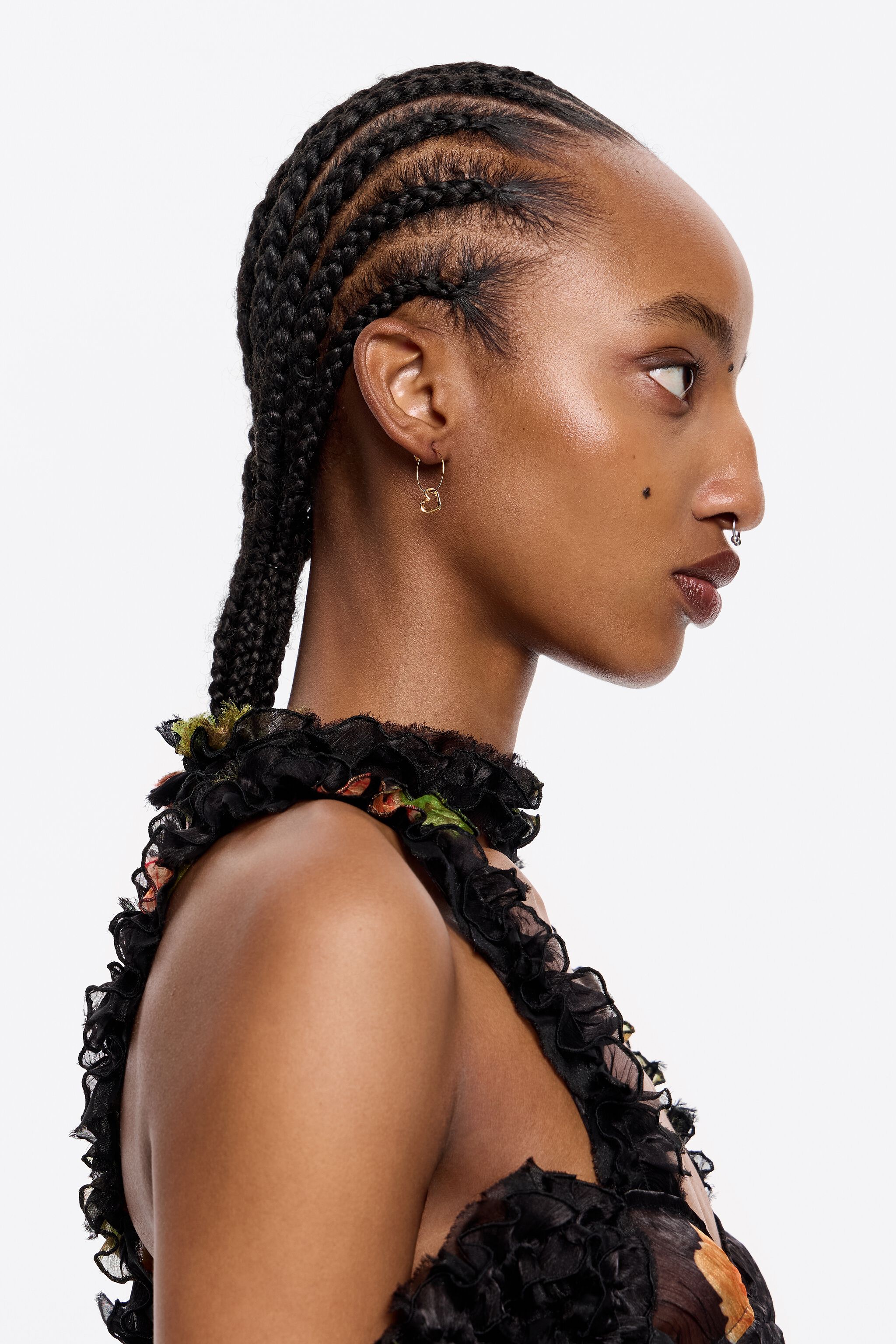 Textured gold heart hoop earrings