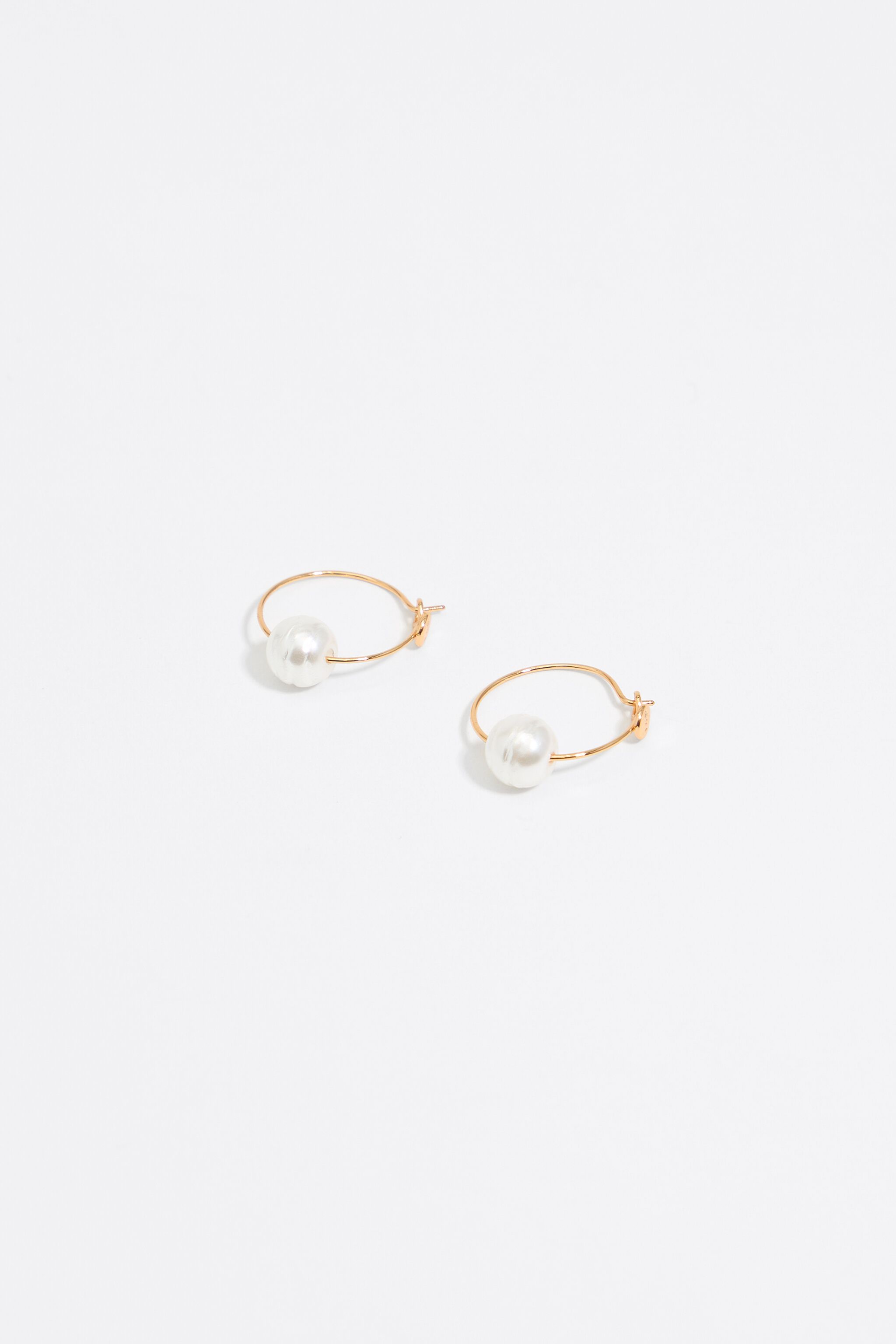 Small gold hoop pearl earrings