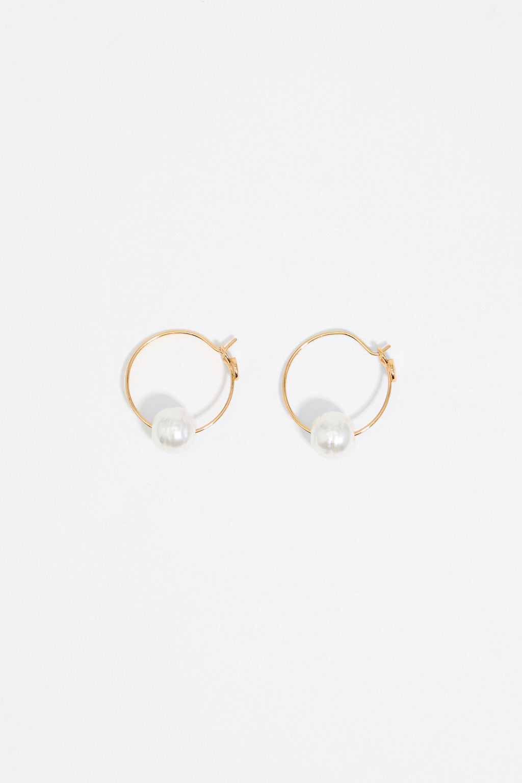 Small gold hoop pearl earrings