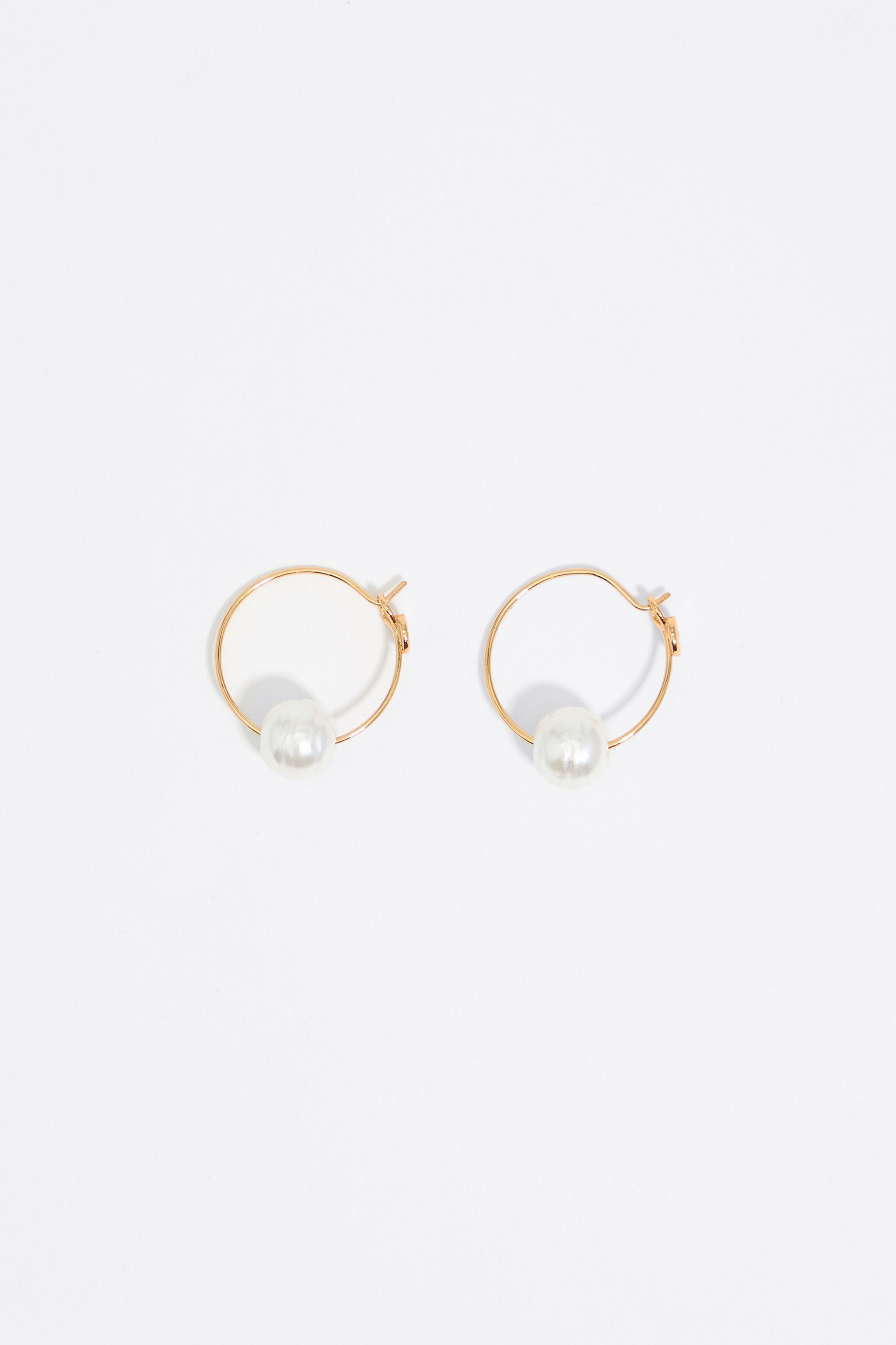 Small gold hoop pearl earrings