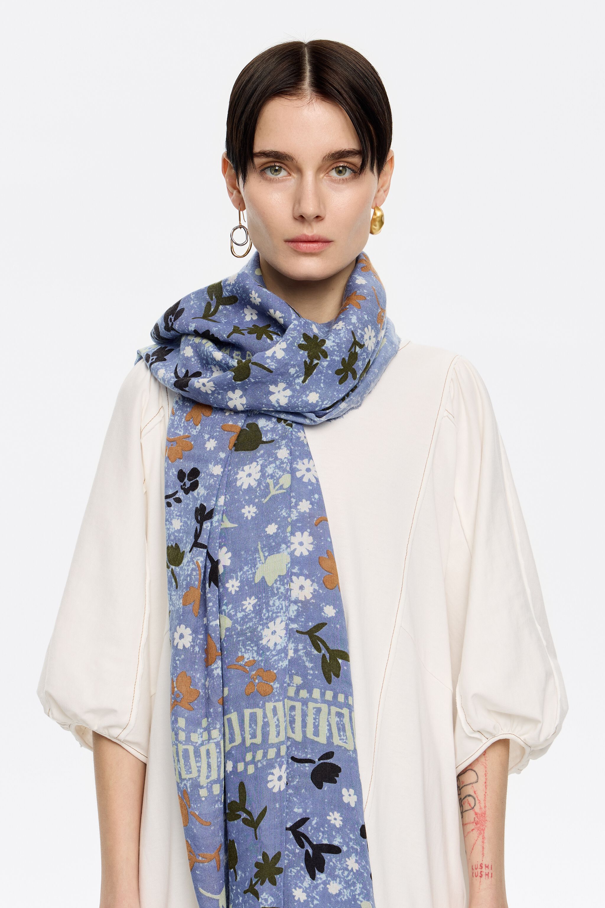 Blue ditsy floral and borders shawl