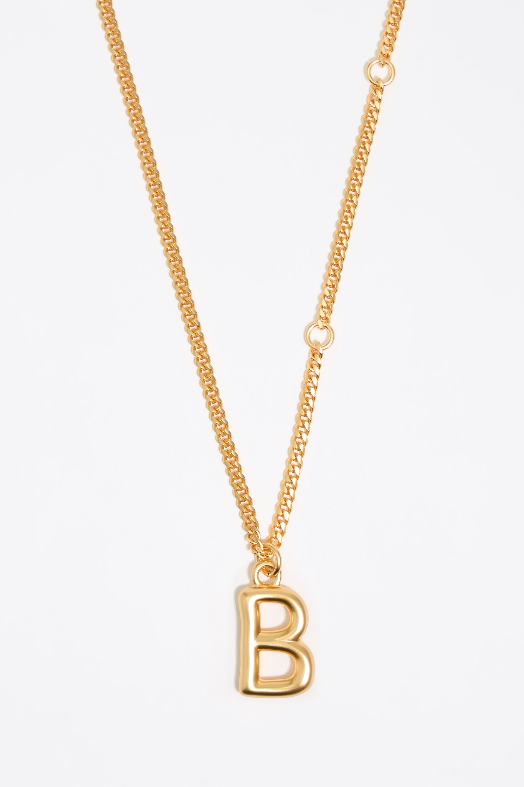 Gold letter B chain necklace