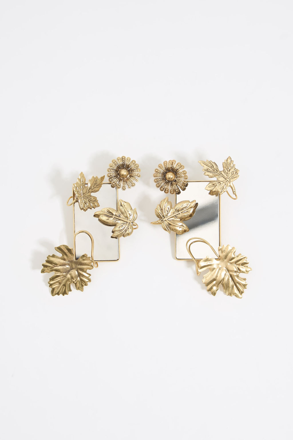 Gold leaves and mirrors earrings