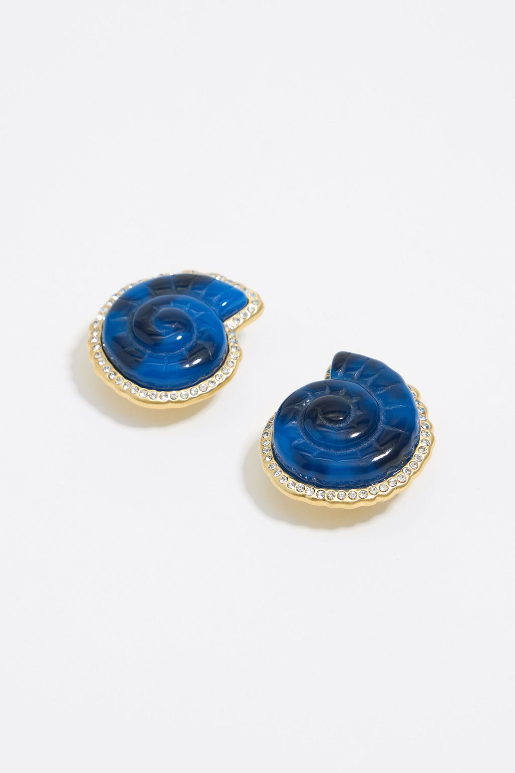 Blue resin shells earrings