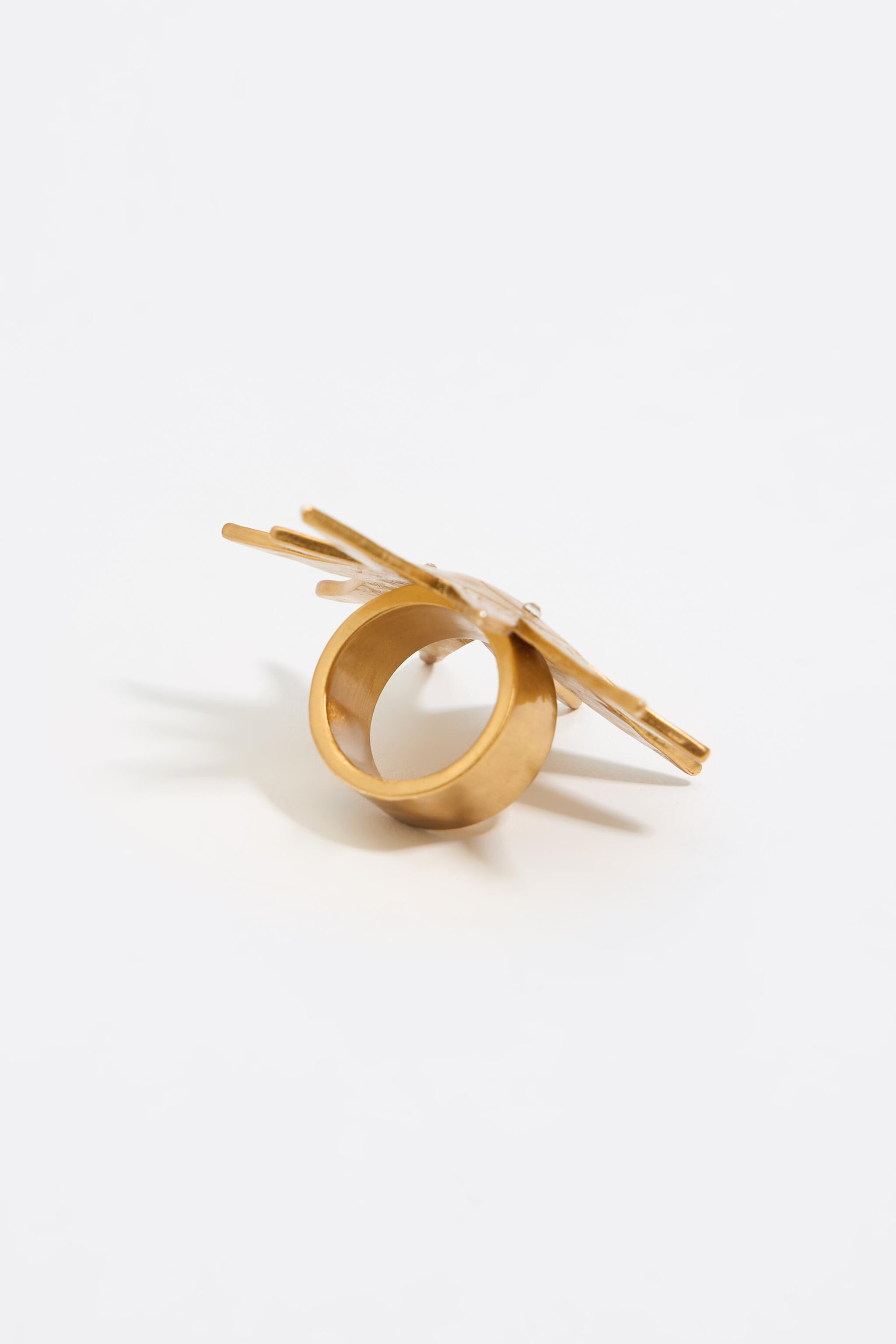 Golden sun ring