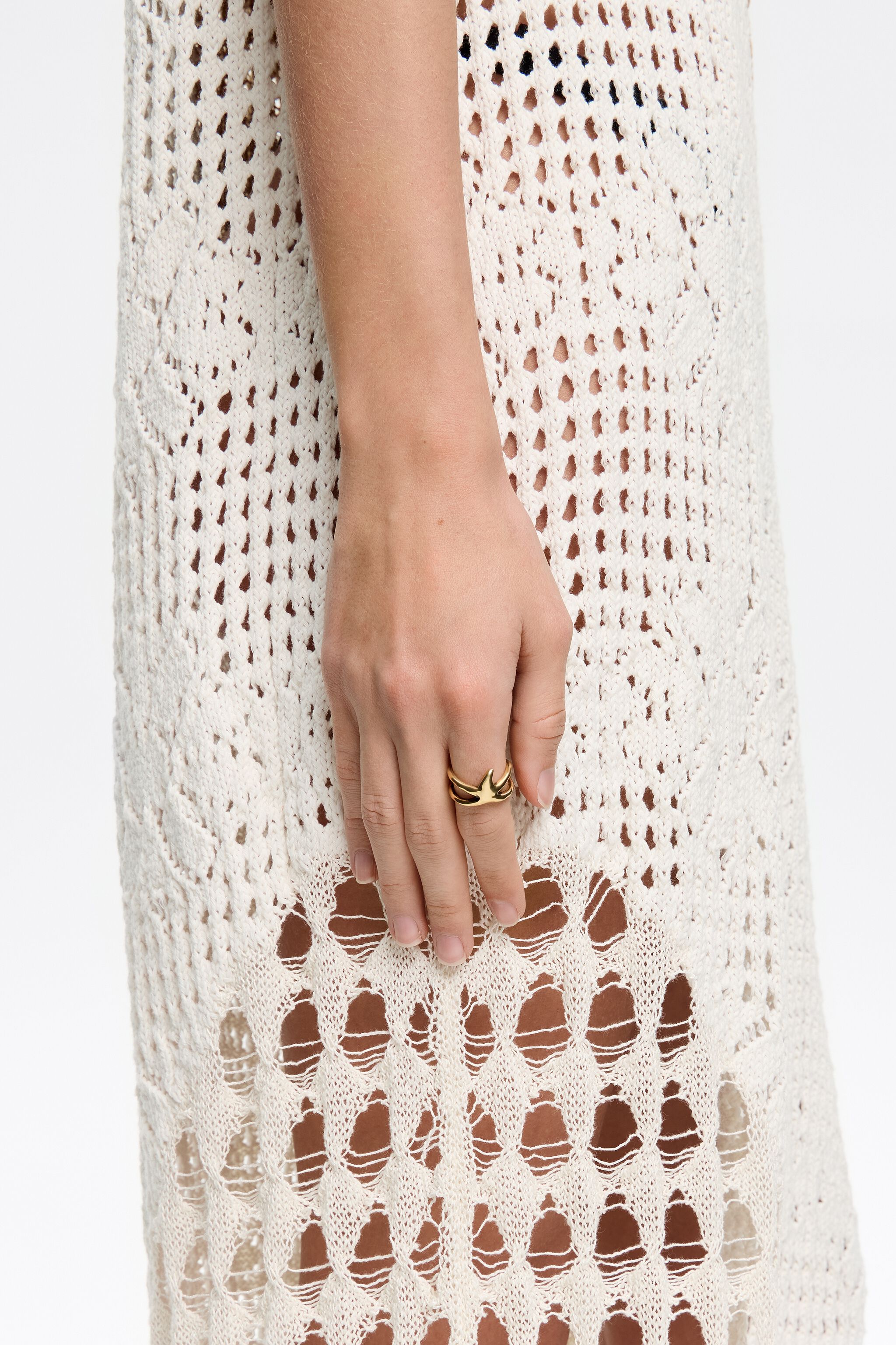 Textured gold star ring