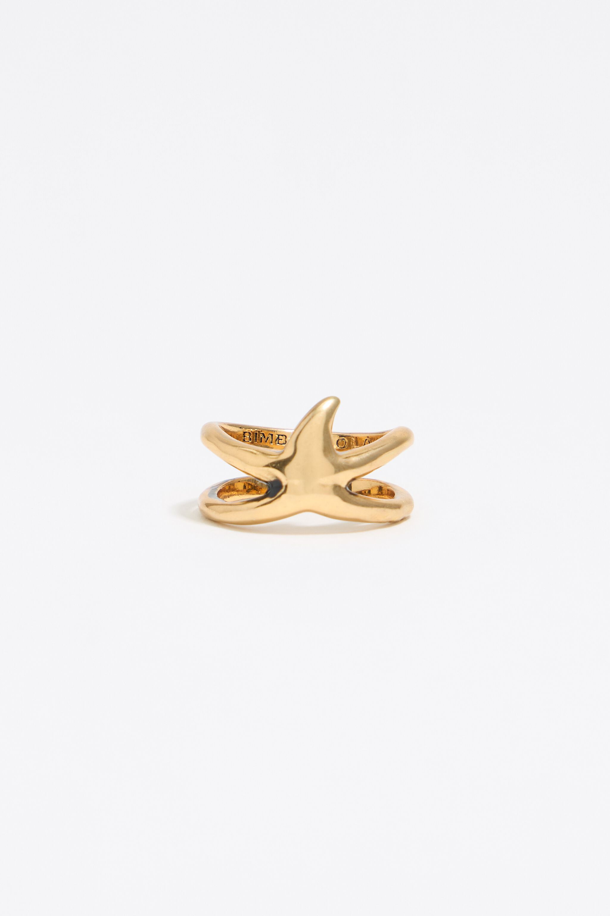 Textured gold star ring