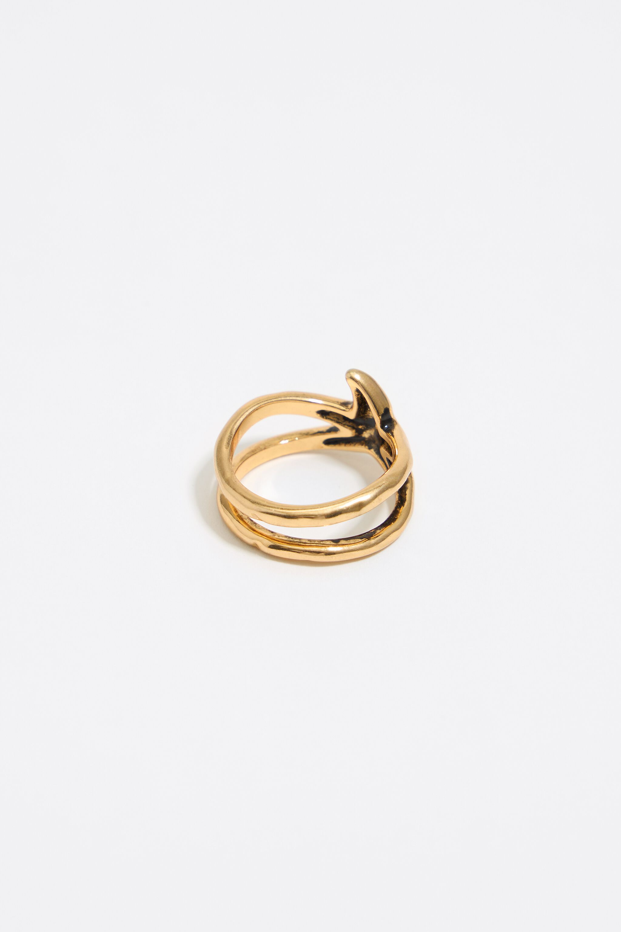 Textured gold star ring