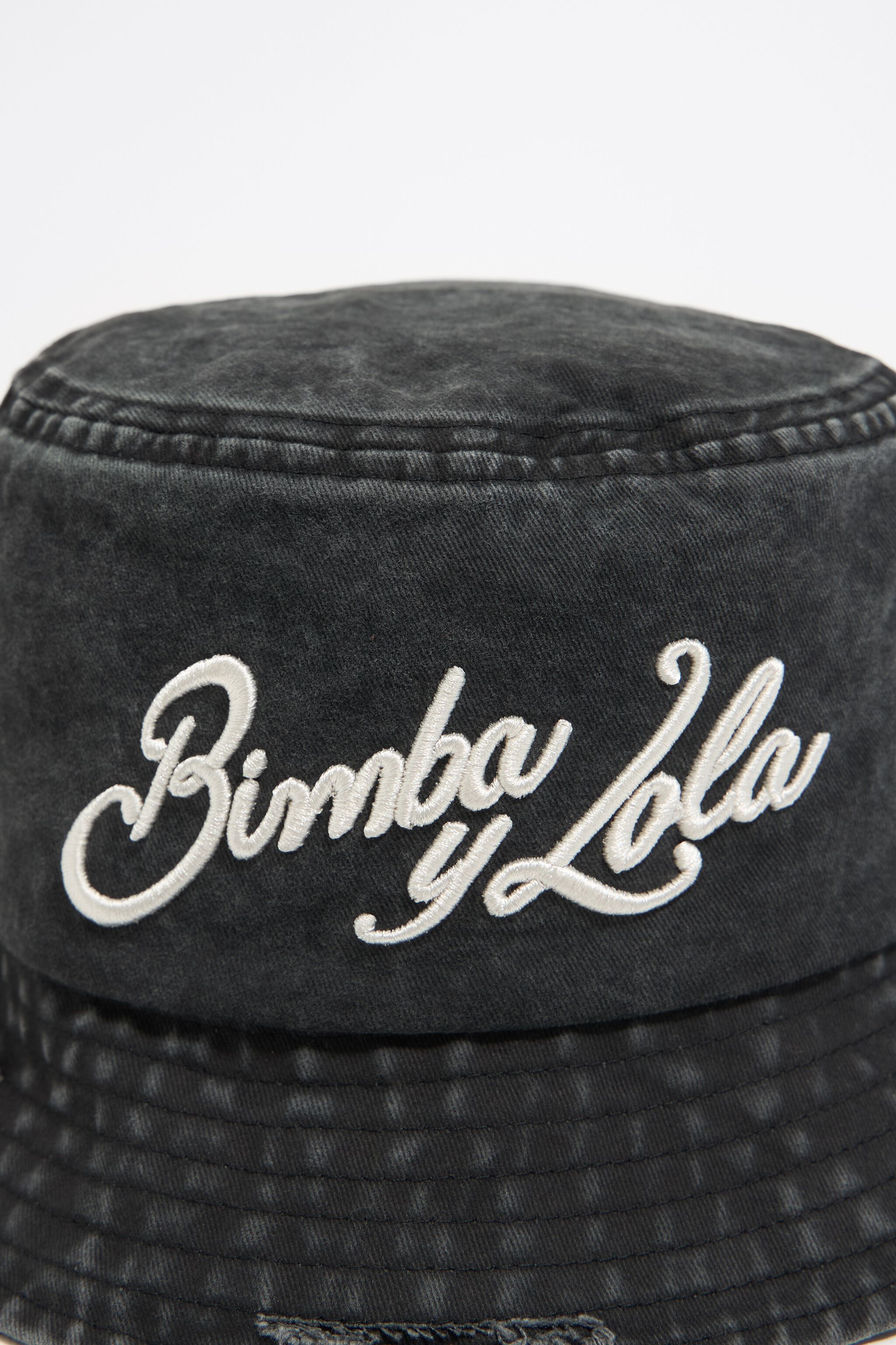 Black cotton bucket hat