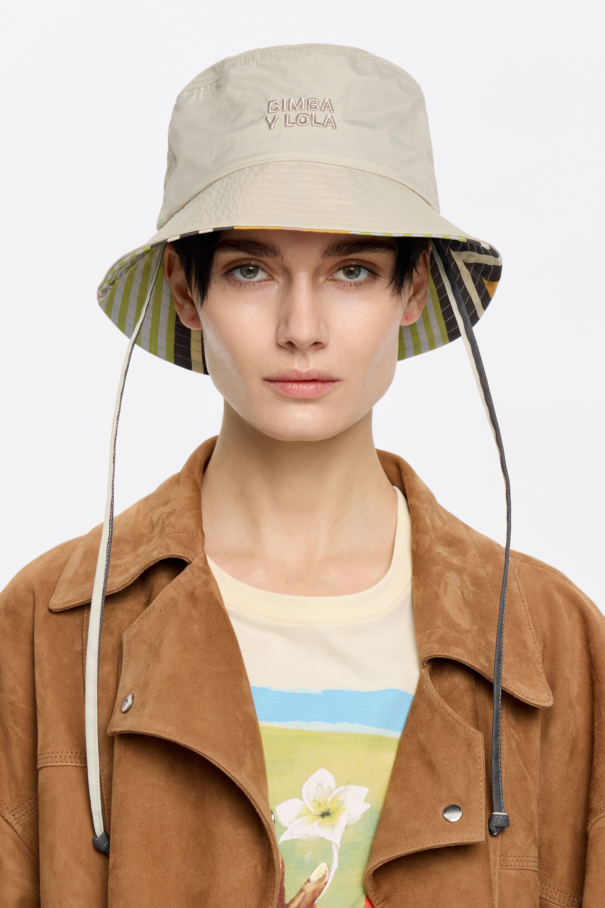 White nylon bucket hat