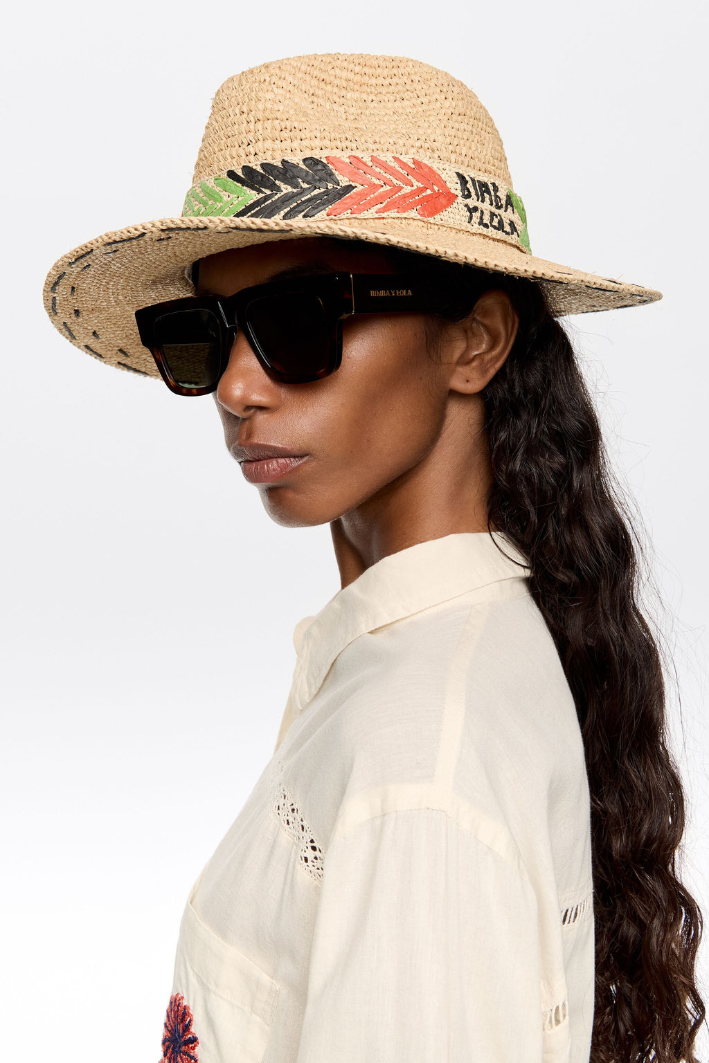 Multicolor embroidered beige paper raffia hat