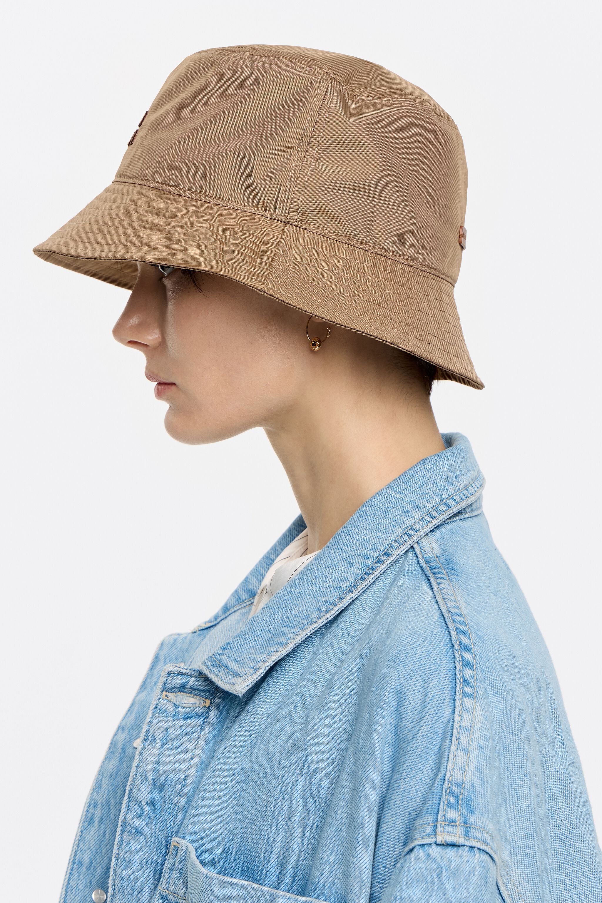 Camel nylon bucket hat