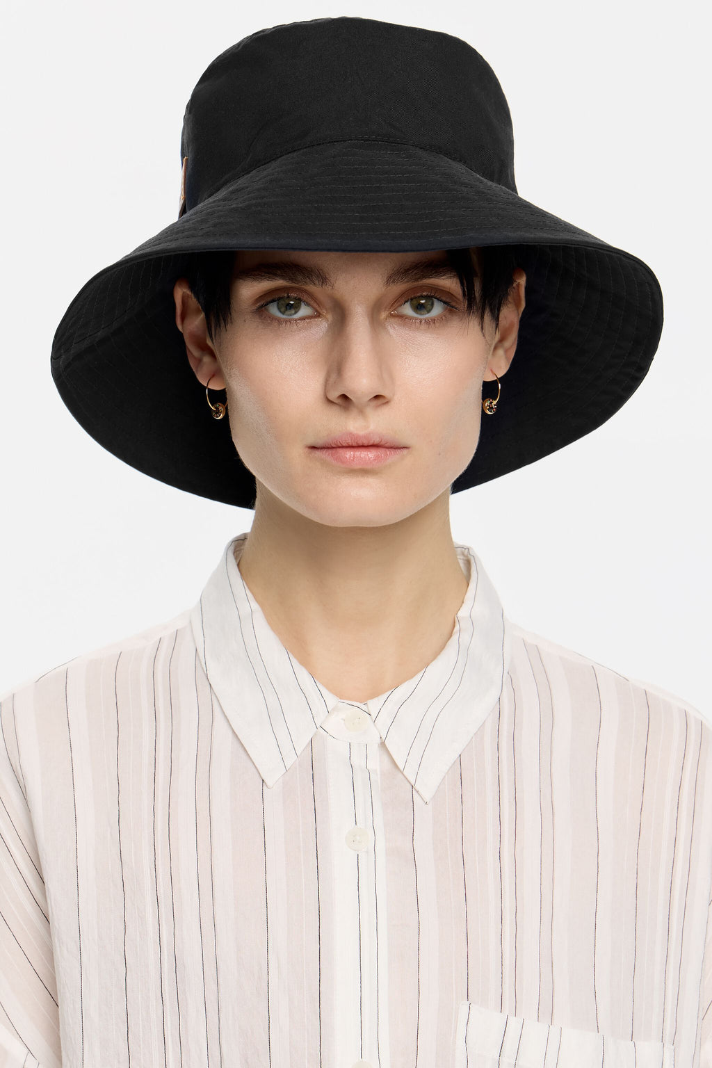 Blue trench bucket hat