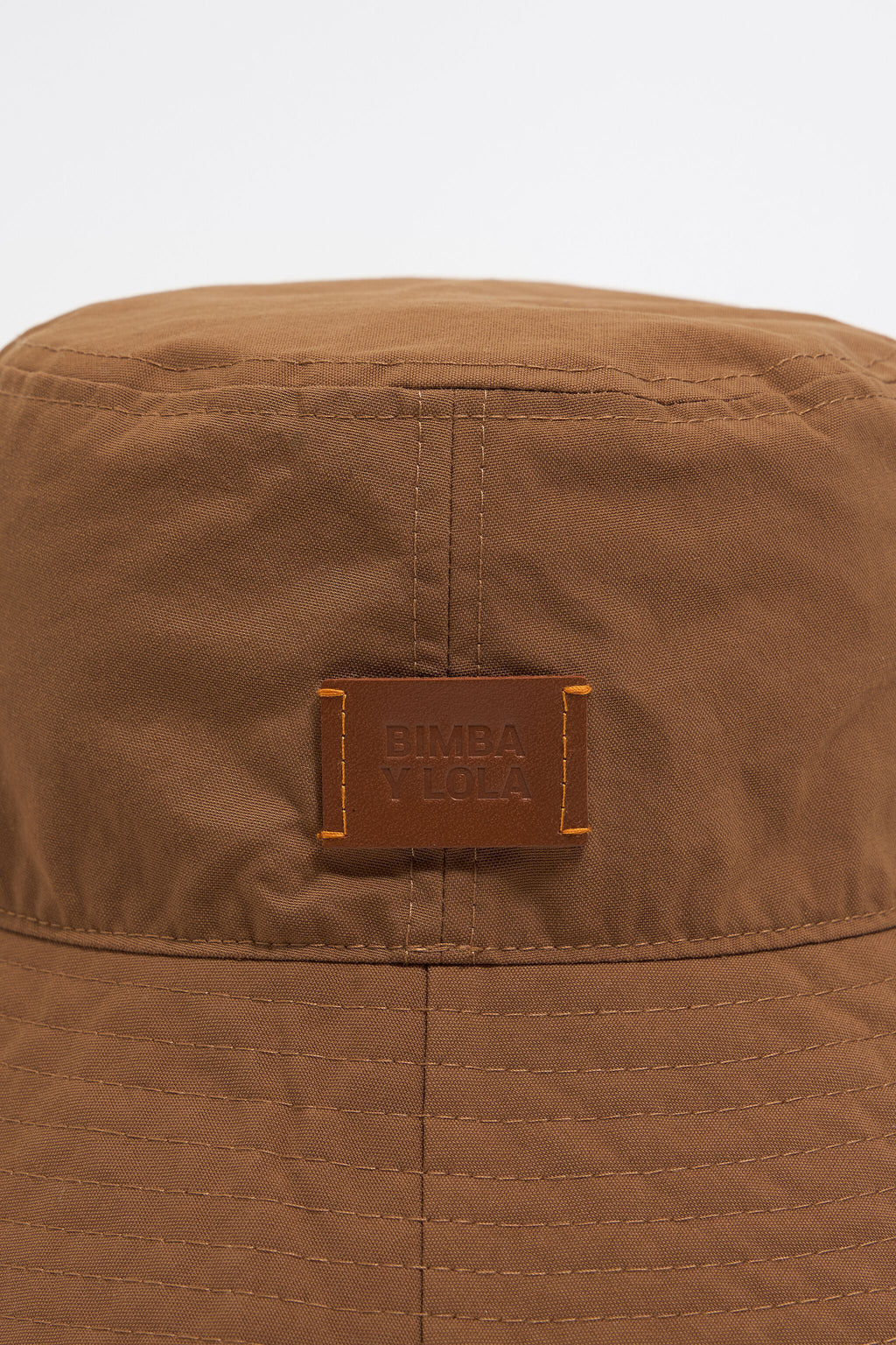 Cinnamon trench bucket hat