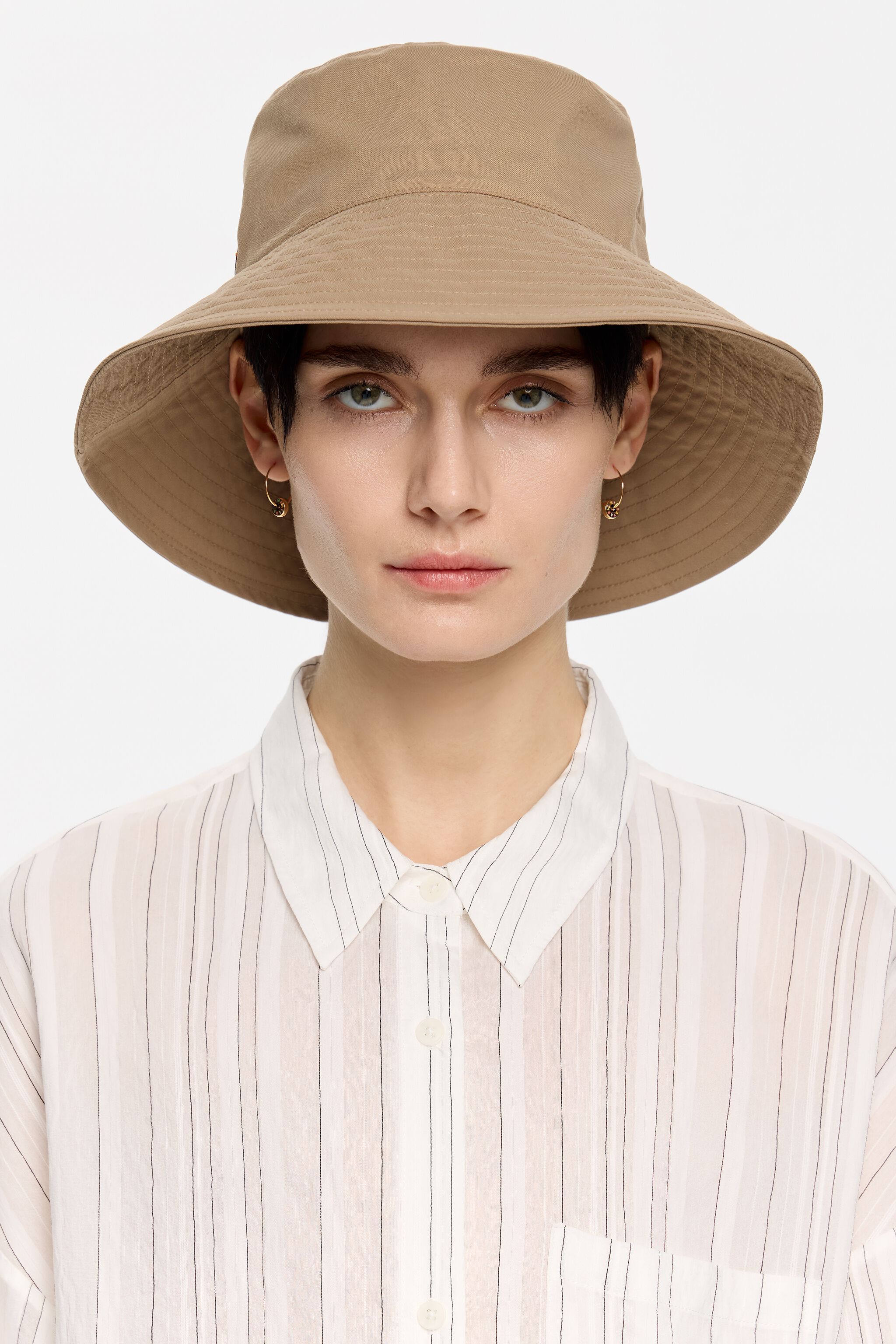 Camel trench bucket hat