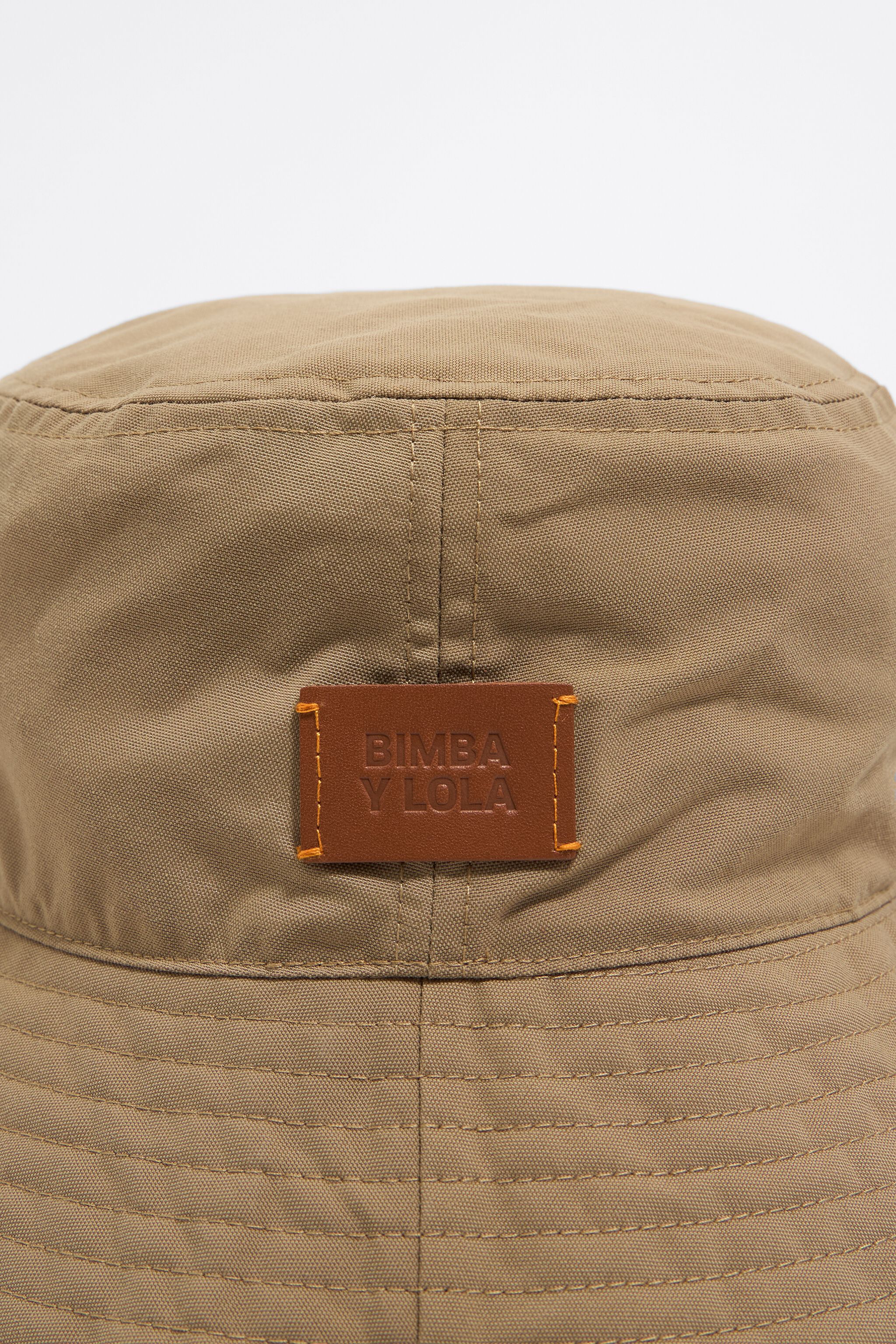 Camel trench bucket hat
