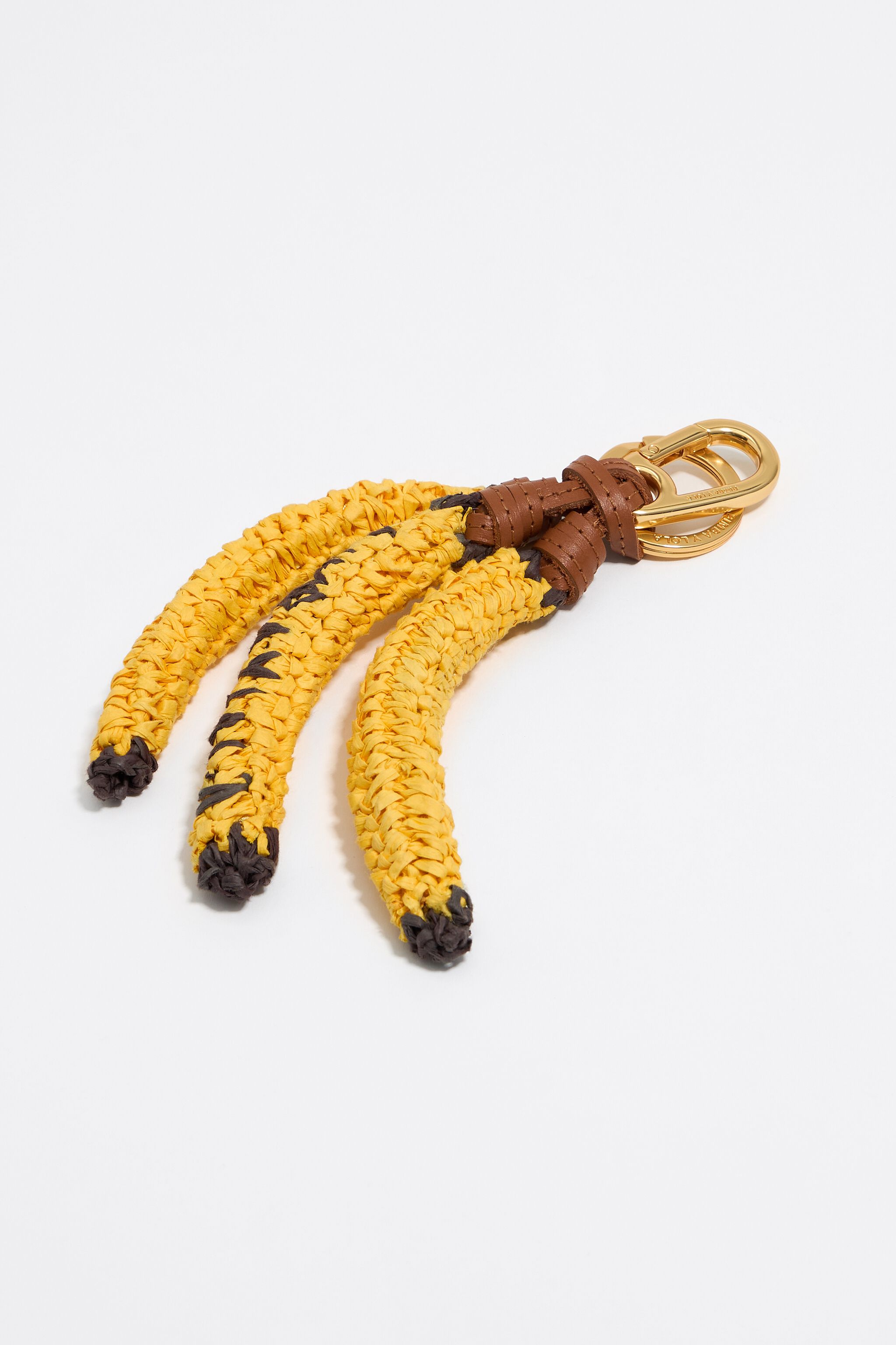 Raffia paper keychain bananas
